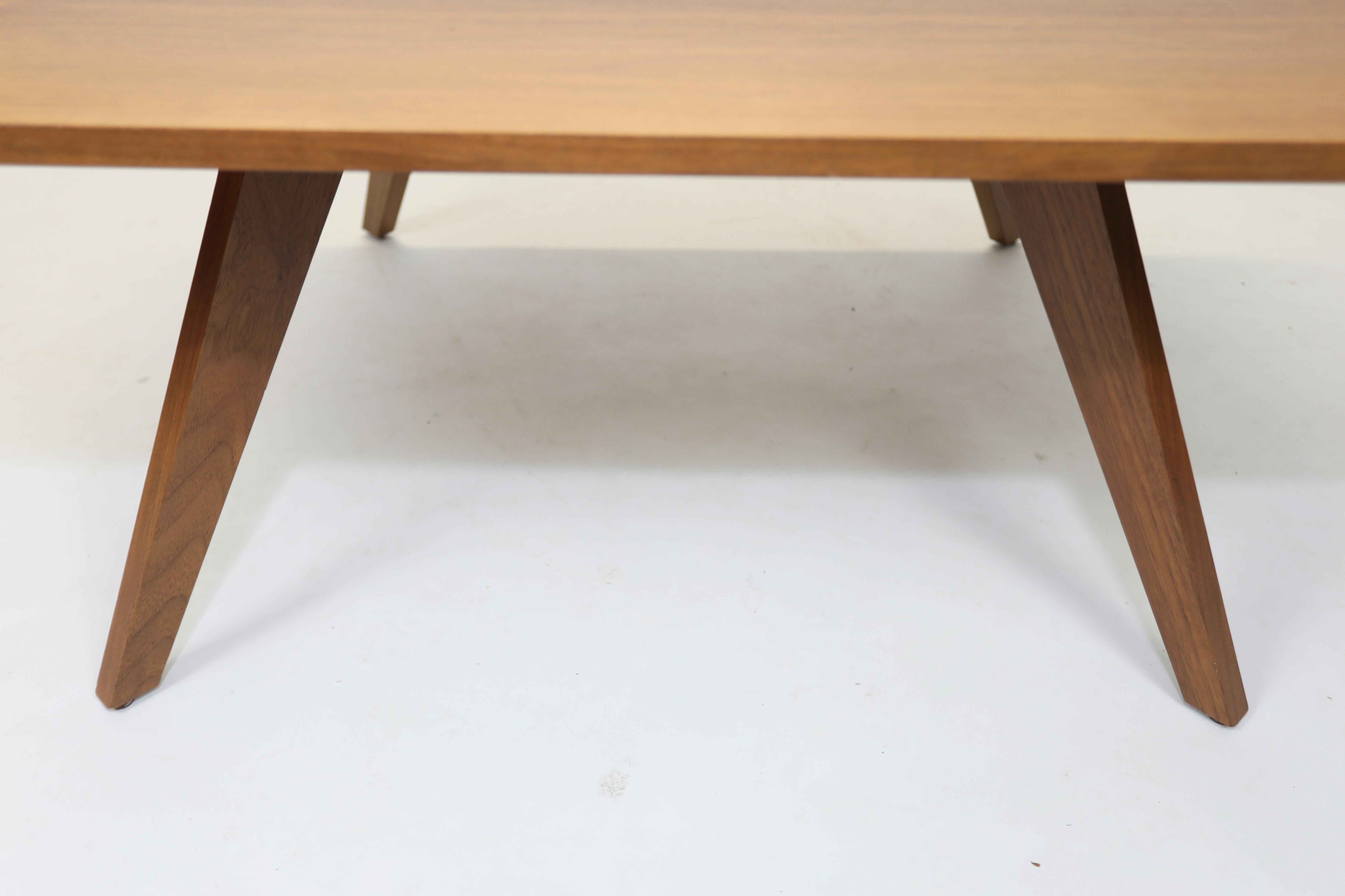 George Nakashima Splay Leg Table Manufactured by Knoll For Sale 2