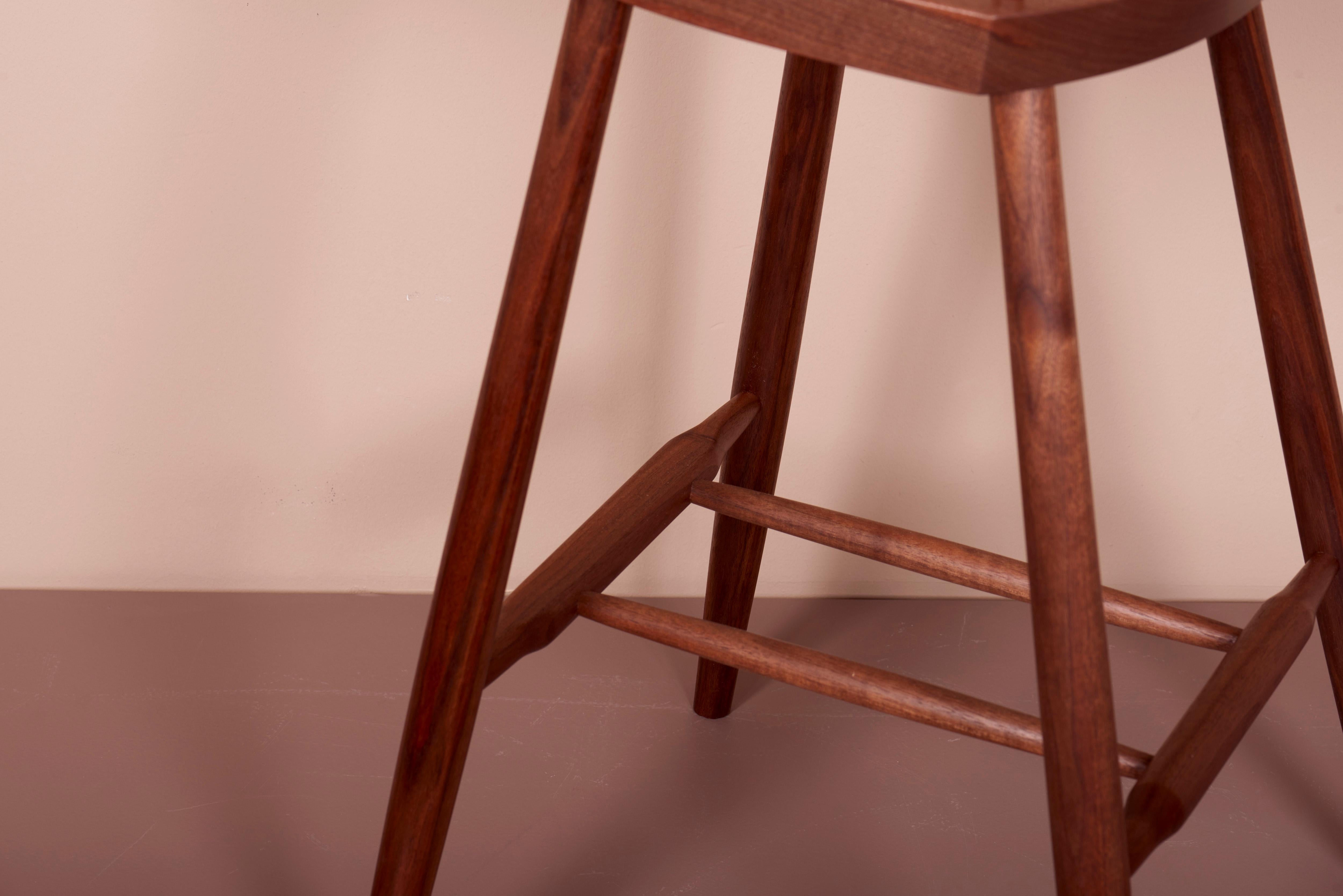 Walnut Mira Nakashima 4 legged high chair based on a design by George Nakashima, USA For Sale