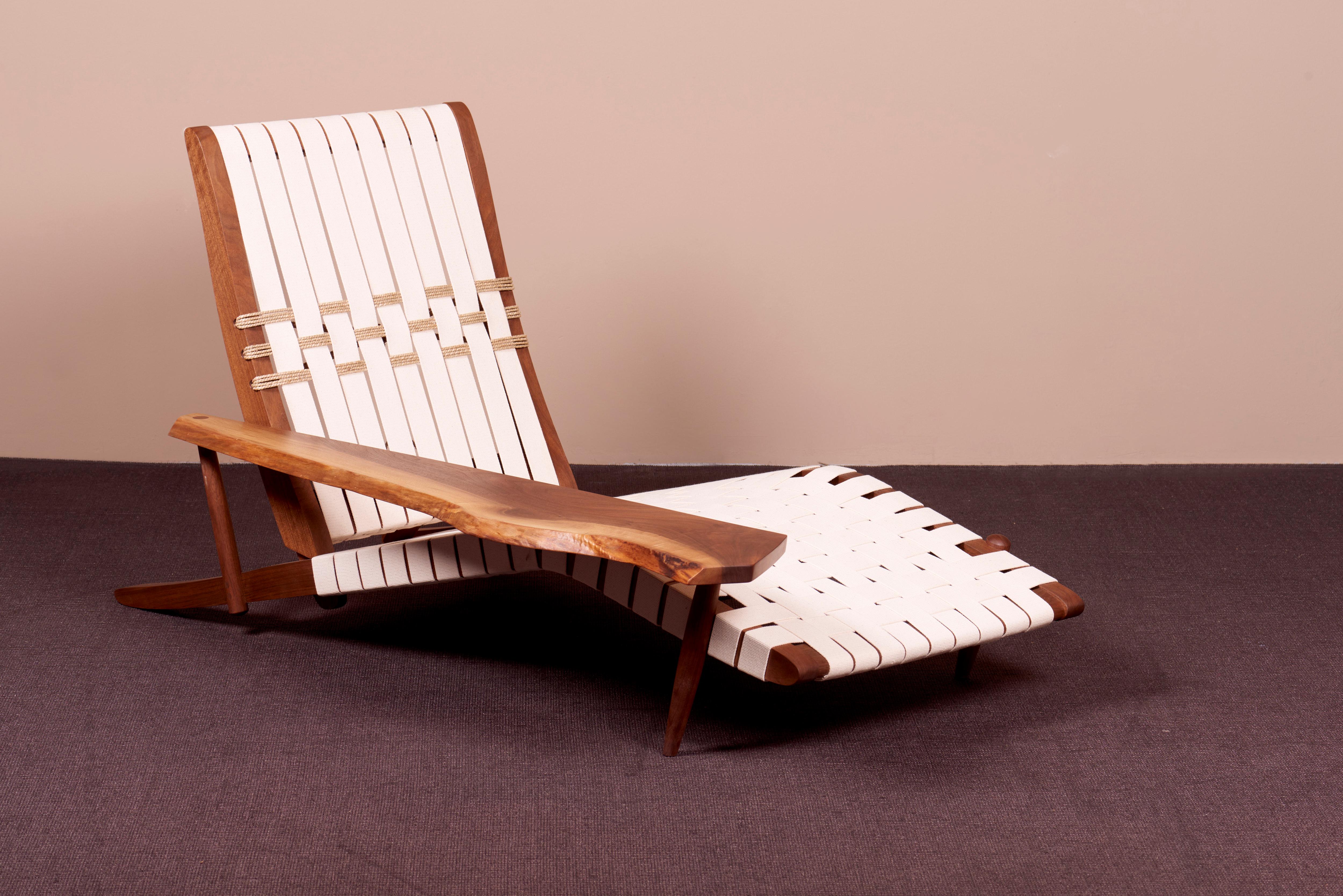 American George Nakashima Studio Chaise Lounge Long Chair in Walnut, US, 2021