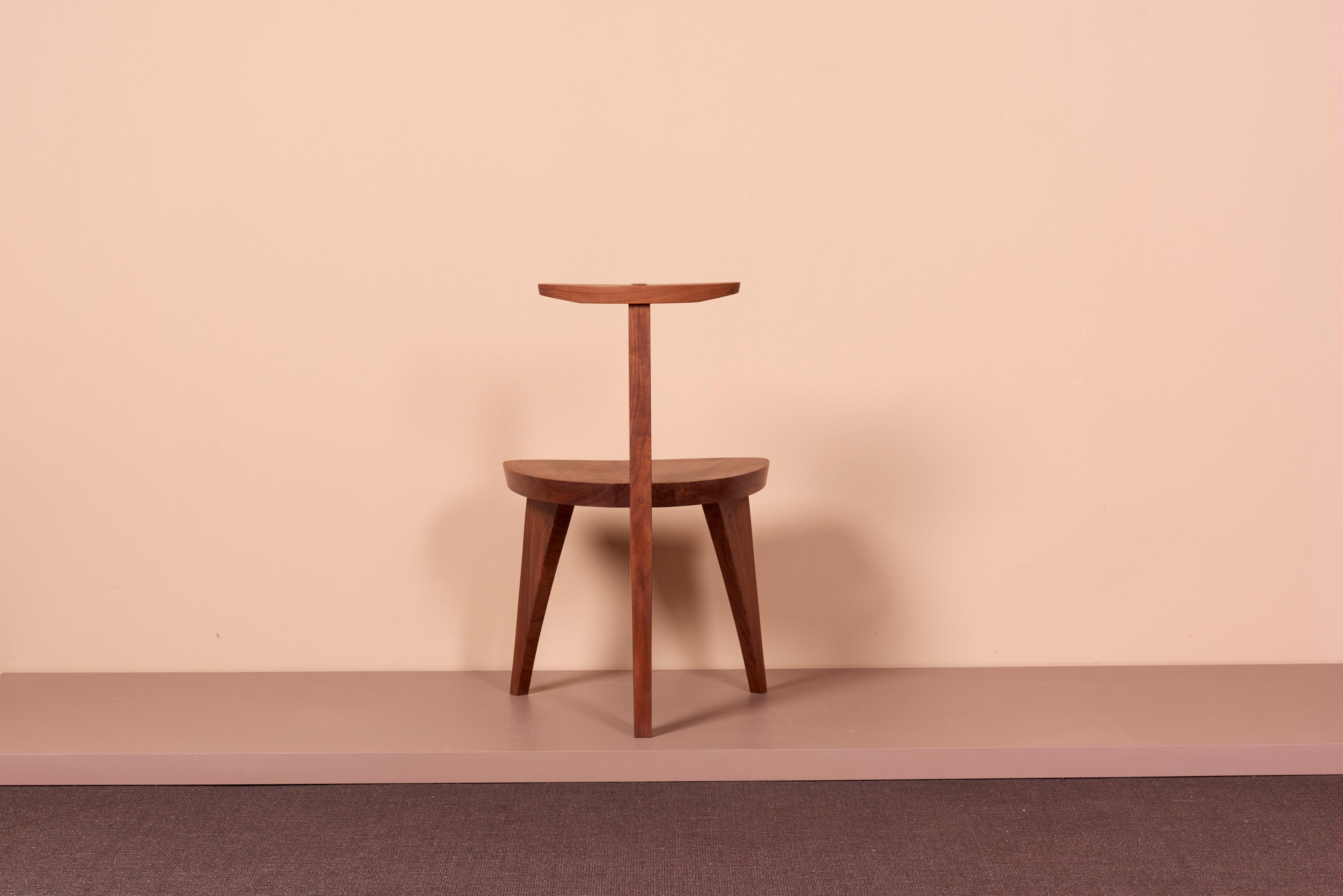 Concordia-Stuhl von Mira Nakashima, entworfen nach einem Entwurf von George Nakashima, USA (amerikanisch) im Angebot