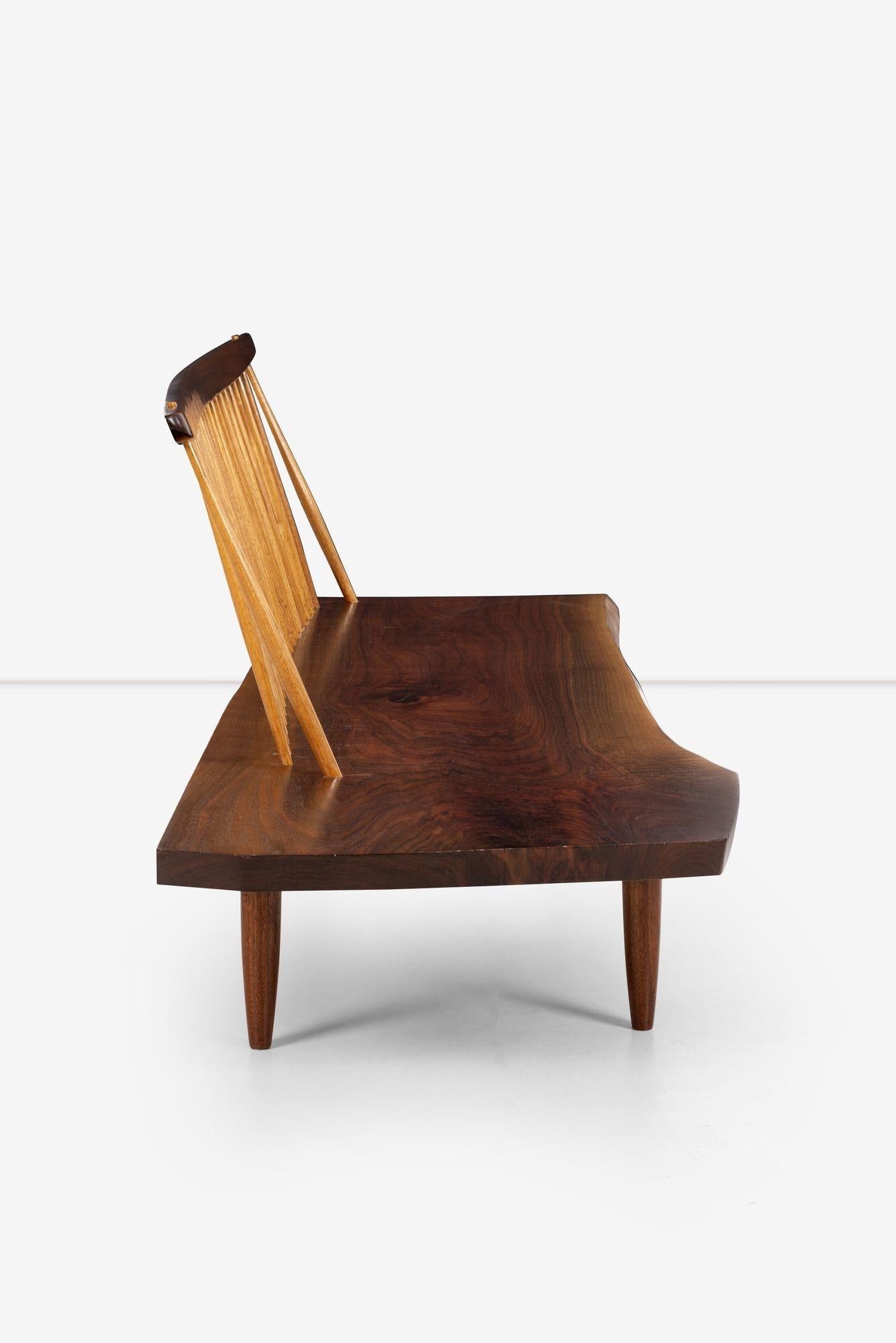 Américain Banc conoid de George Nakashima Studio en vente