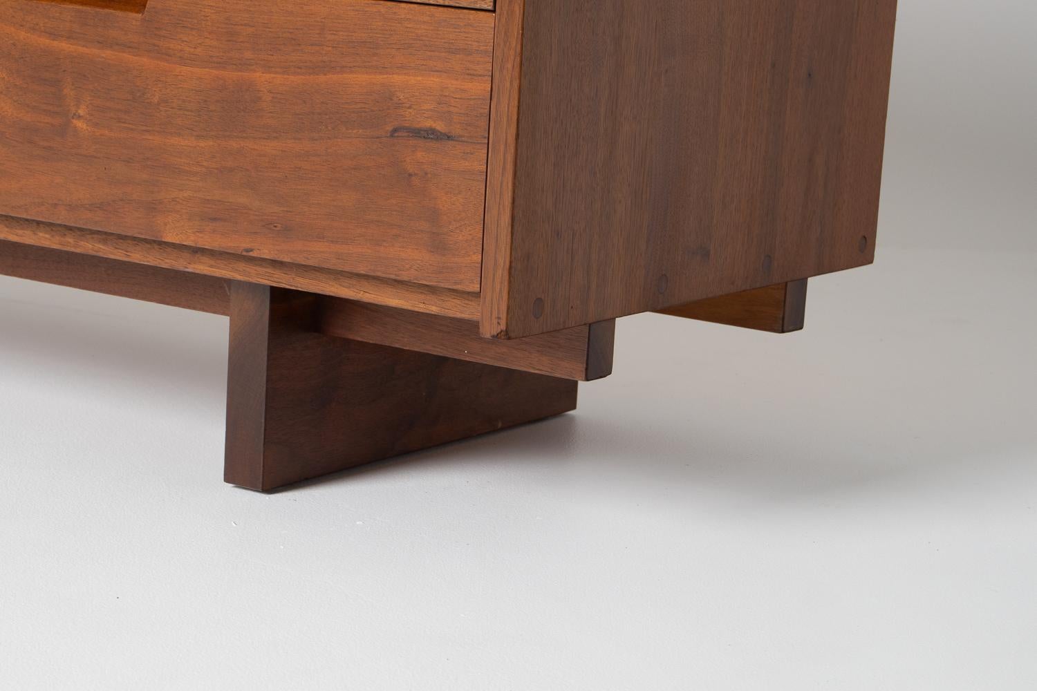 George Nakashima Studio Craft 8 Drawer Dresser For Sale 10