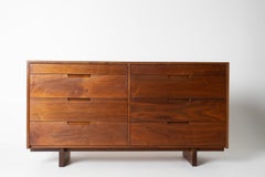 George Nakashima Studio Craft 8 Schublade Kommode in amerikanischem Nussbaum