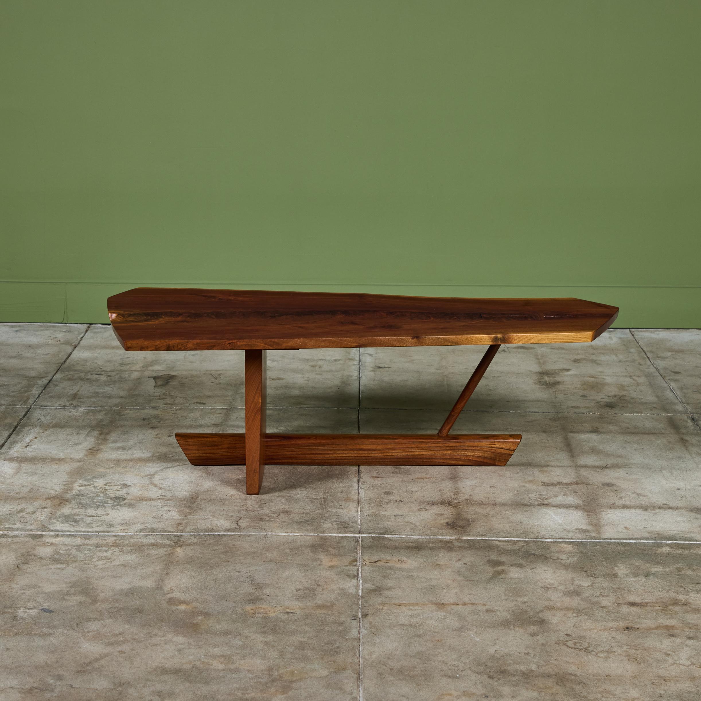 Américain Table basse George Nakashima Studio Minguren II en vente