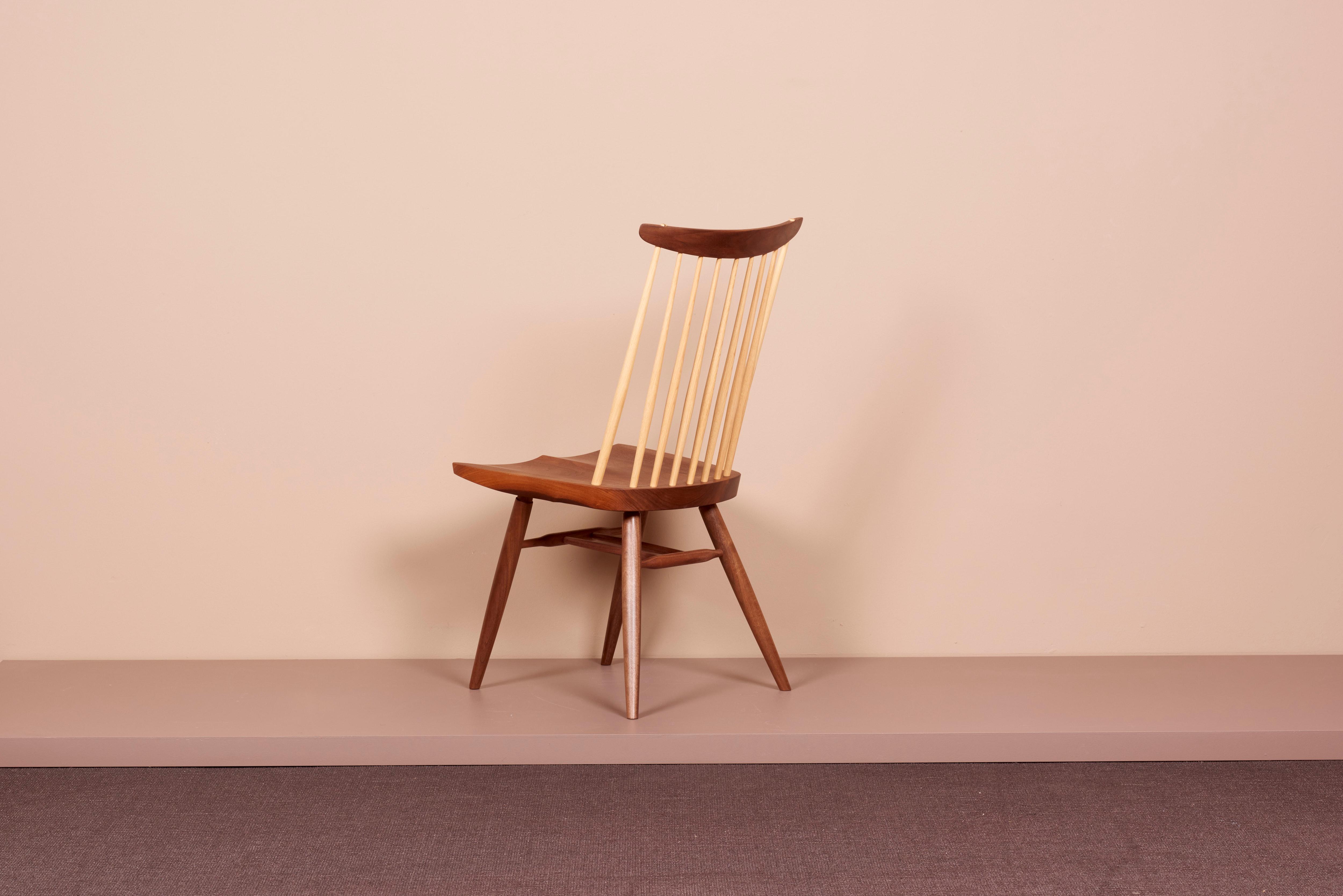 Noyer Nouveau fauteuil de Mira Nakashima d'après un dessin de Geoge Nakashima, États-Unis en vente