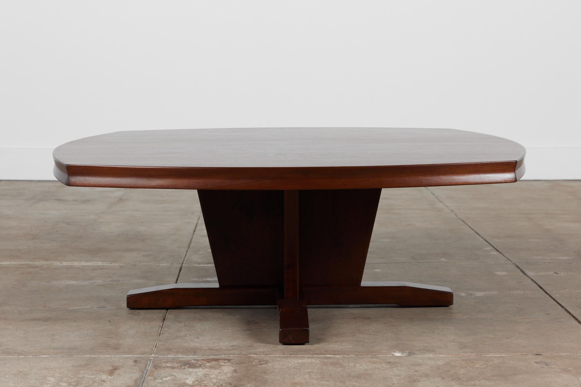 George Nakashima Style Square Walnut Coffee Table In Excellent Condition In Los Angeles, CA