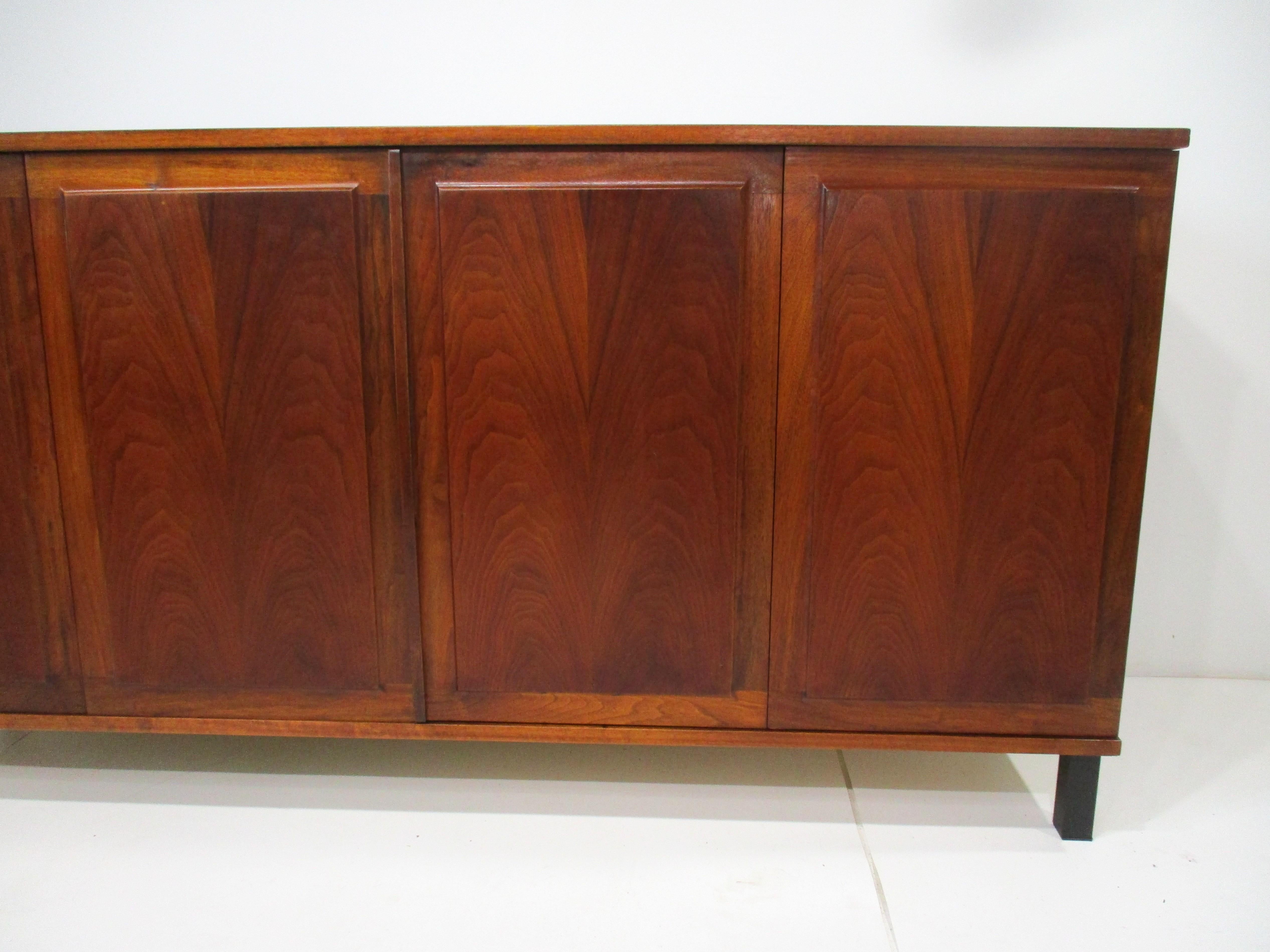 Credenza / Sever de nogal negro estilo George Nakashima Desconocido en venta