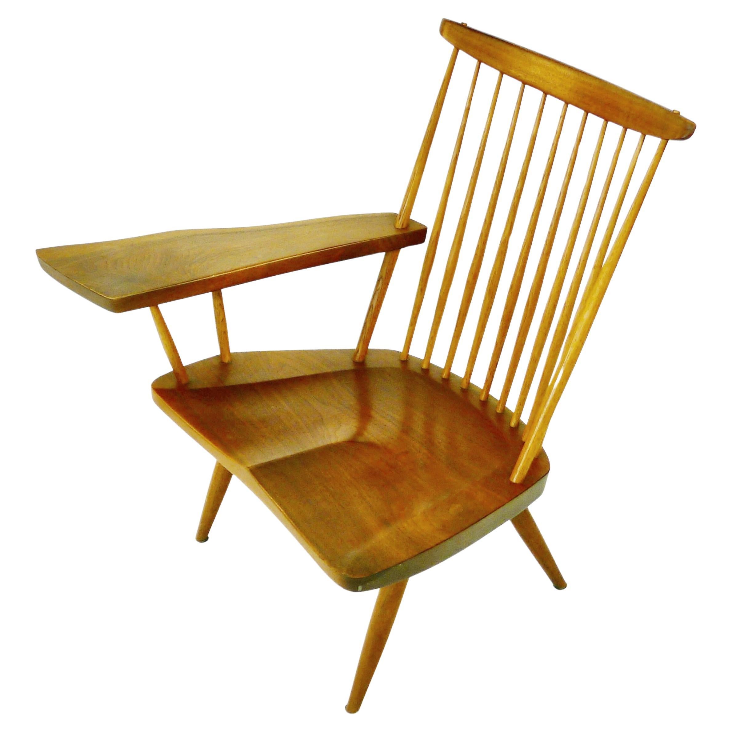 George Nakashima, Sessel mit Spindelrücken und Armlehne aus Nussbaum und Hickoryholz, 1977