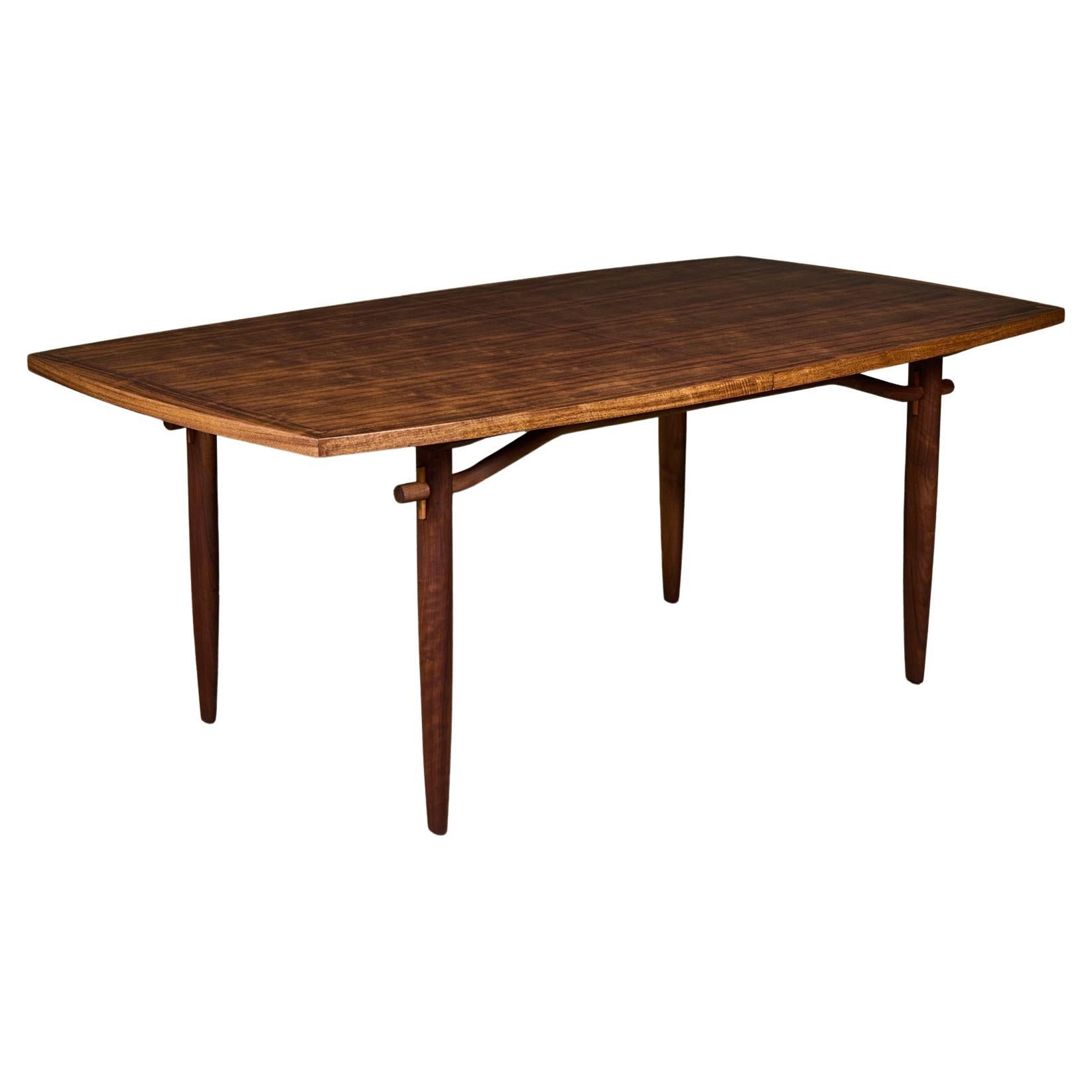 Mesa de comedor de nogal George Nakashima para Widdicomb