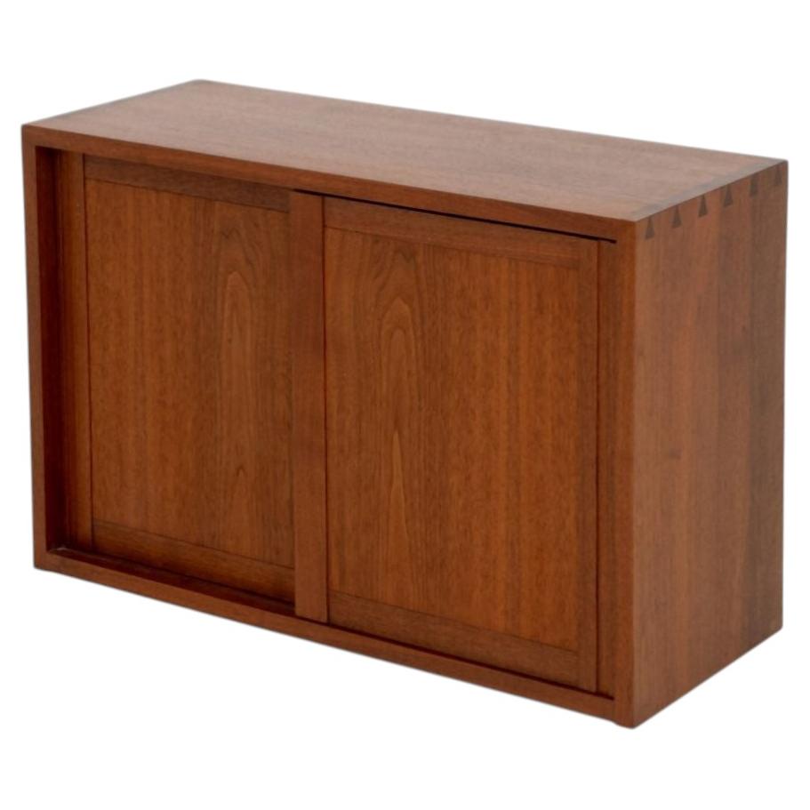 Armoire murale moderne de style « Mid-Century » en noyer, par George Nakashima, 1978 en vente