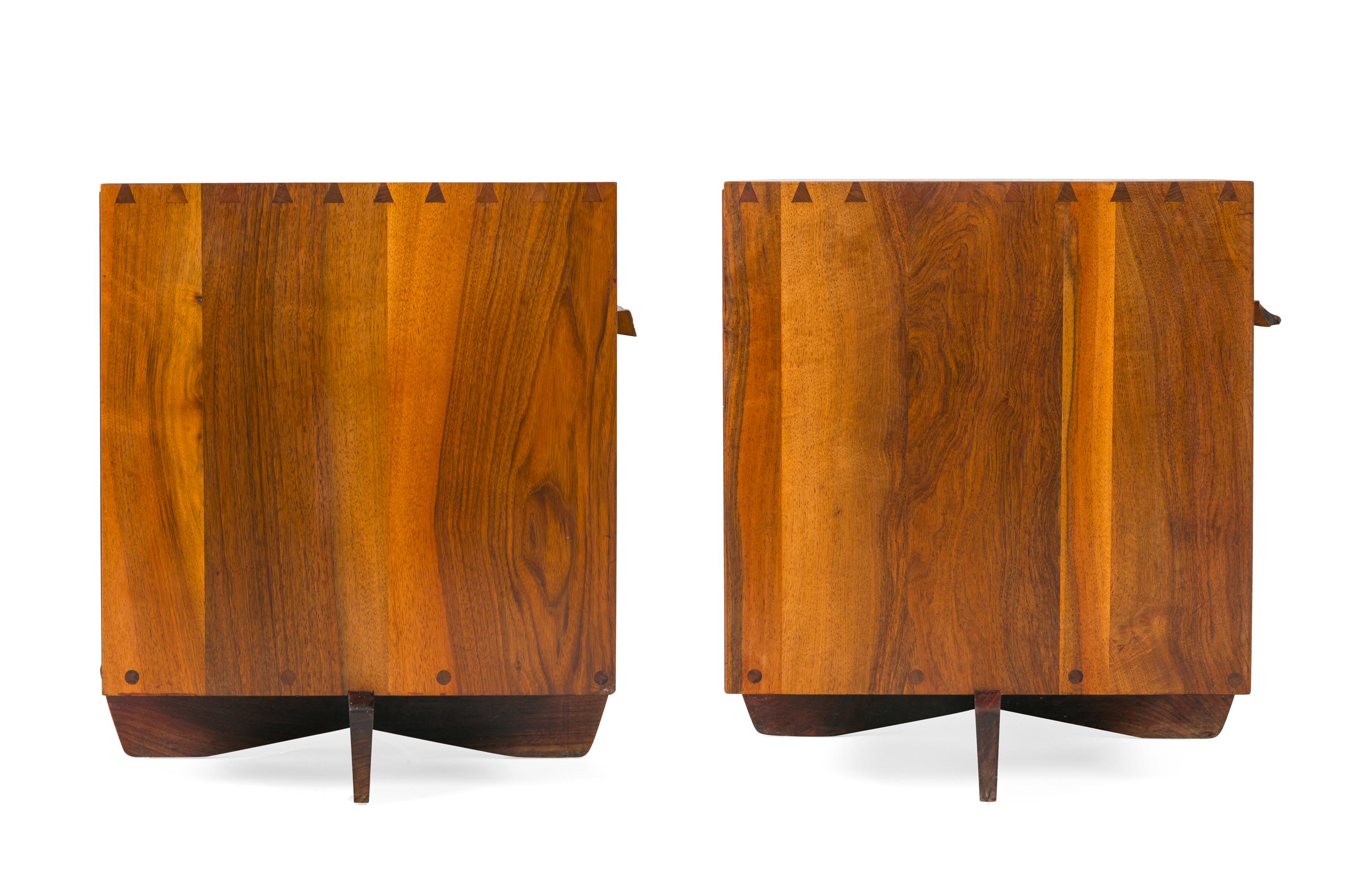 George Nakashima Walnut & Maple Burl Kornblut Nightstands or Cabinets, USA 1970s In Good Condition In New York, NY