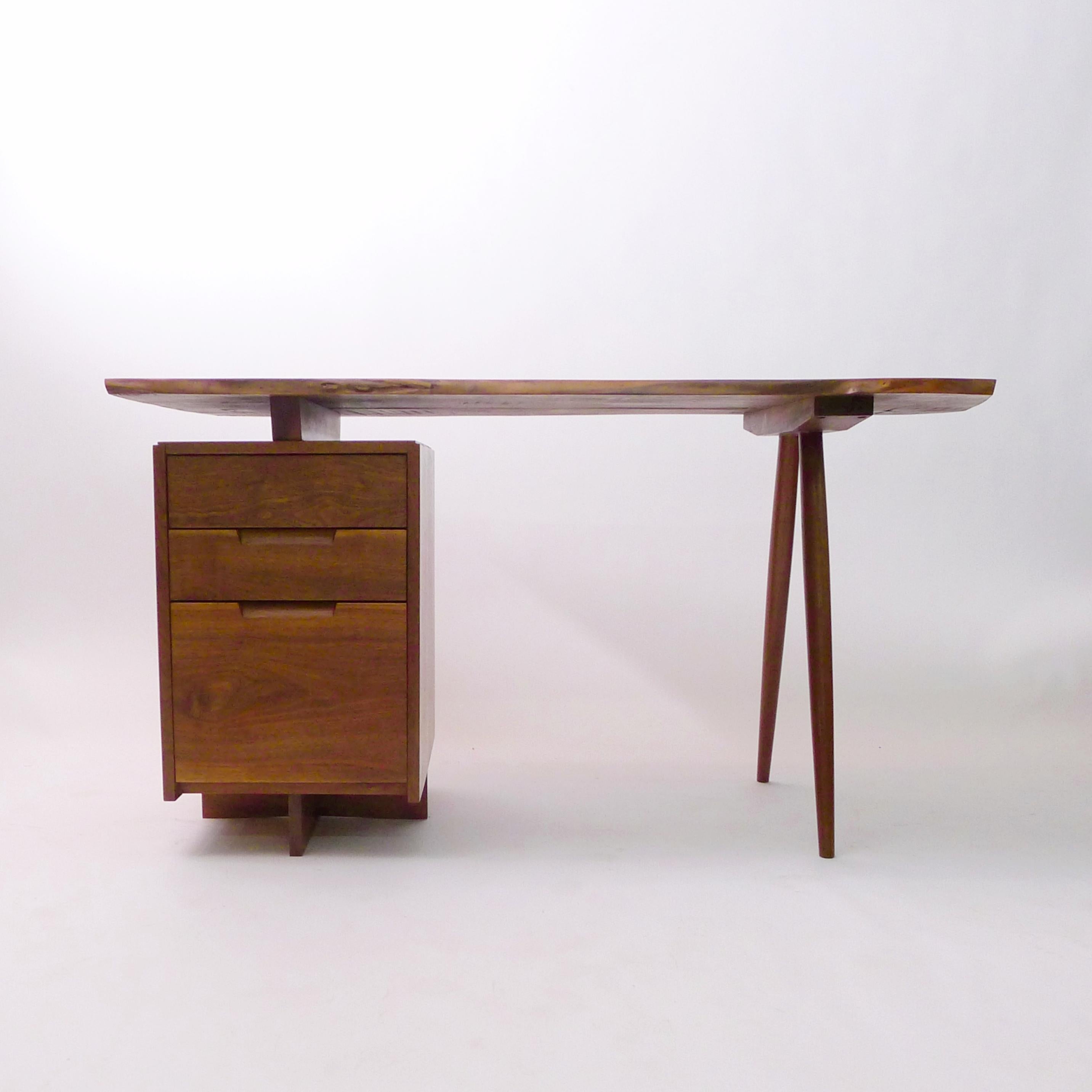 Mid-Century Modern George Nakashima, Walnut Pedestal Desk with Turned Legs, 1972 For Sale