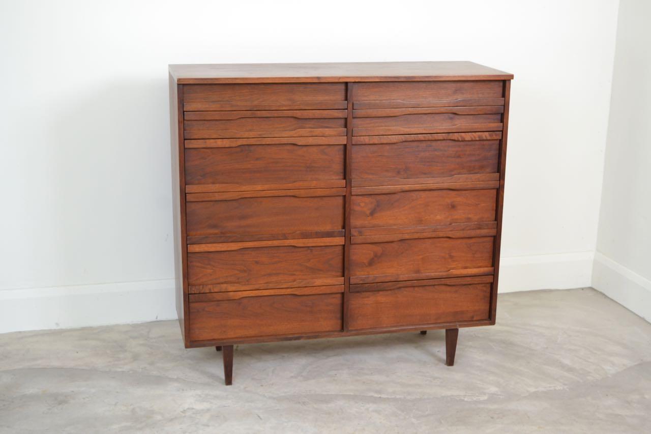 George Nakashima Walnut Tallboy for Widdicombe, USA, 1964 For Sale 4