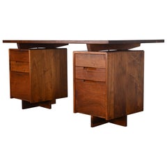 Scrivania a due piedistalli in noce George Nakashima, 1961