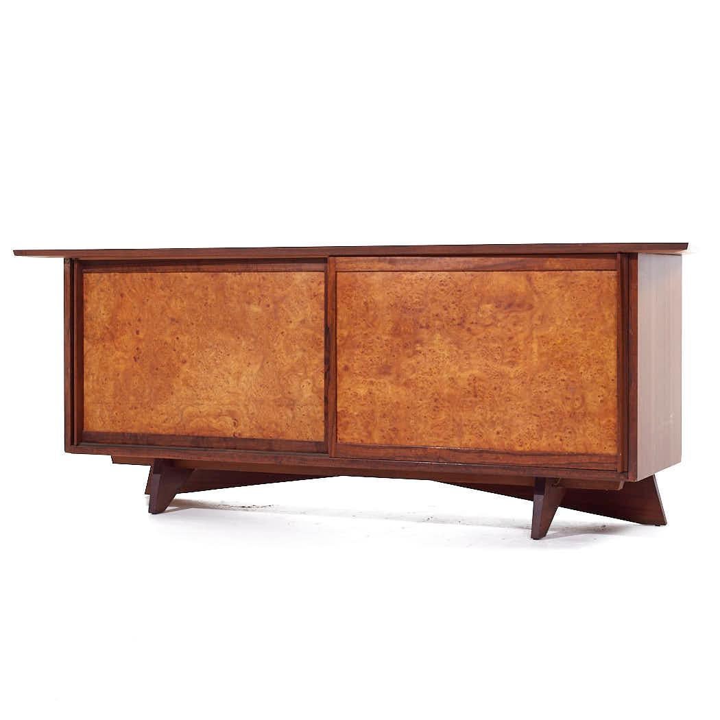 Mid-Century Modern George Nakashima Widdicomb Model 205 MCM Walnut and Carpathian Elm Sideboard For Sale