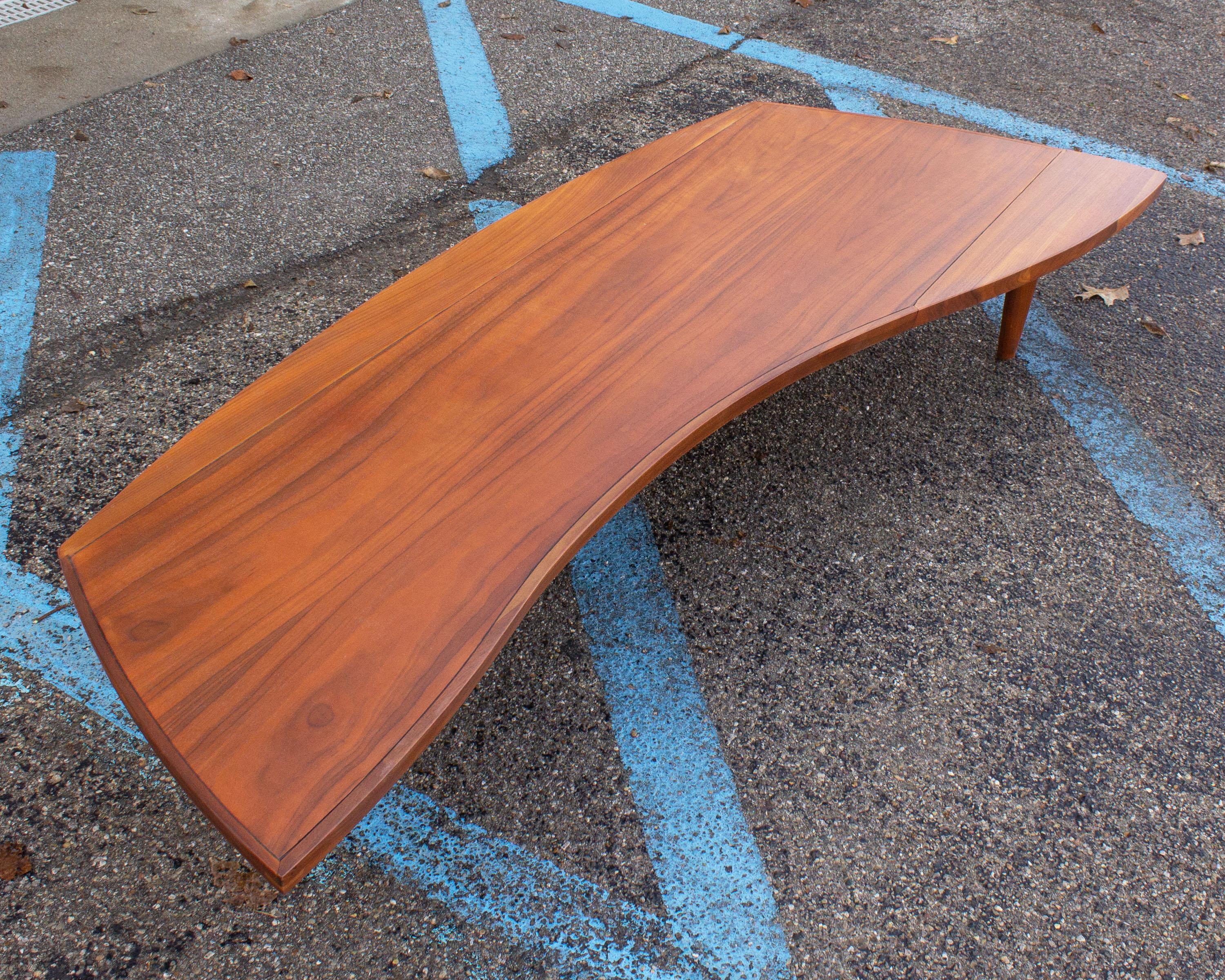 Mid-Century Modern George Nakashima Widdicomb “Sundra” Walnut Coffee Table