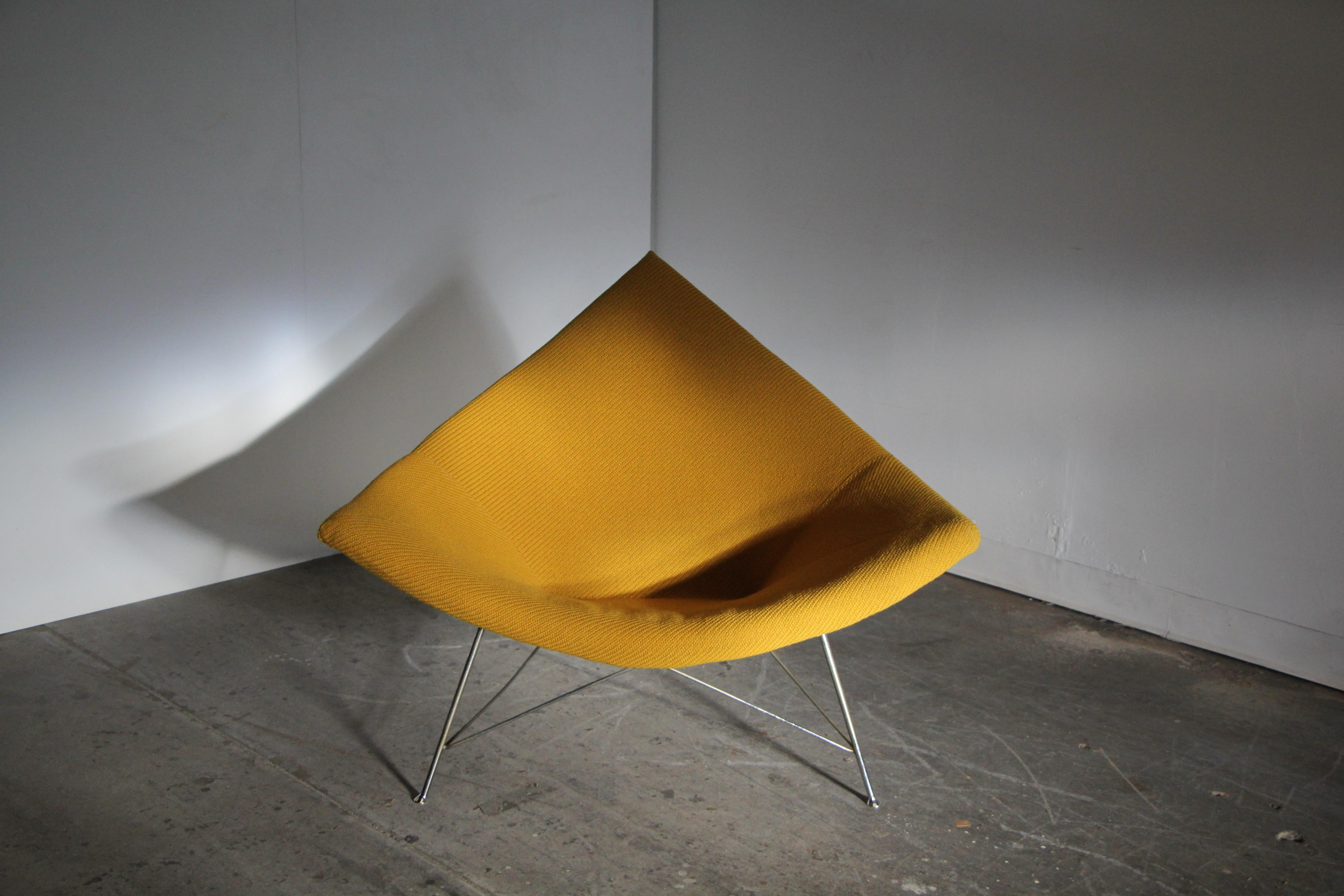 George Nelson, 1st Edition “Coconut” Chair in Mustard Wool, 1950s 3