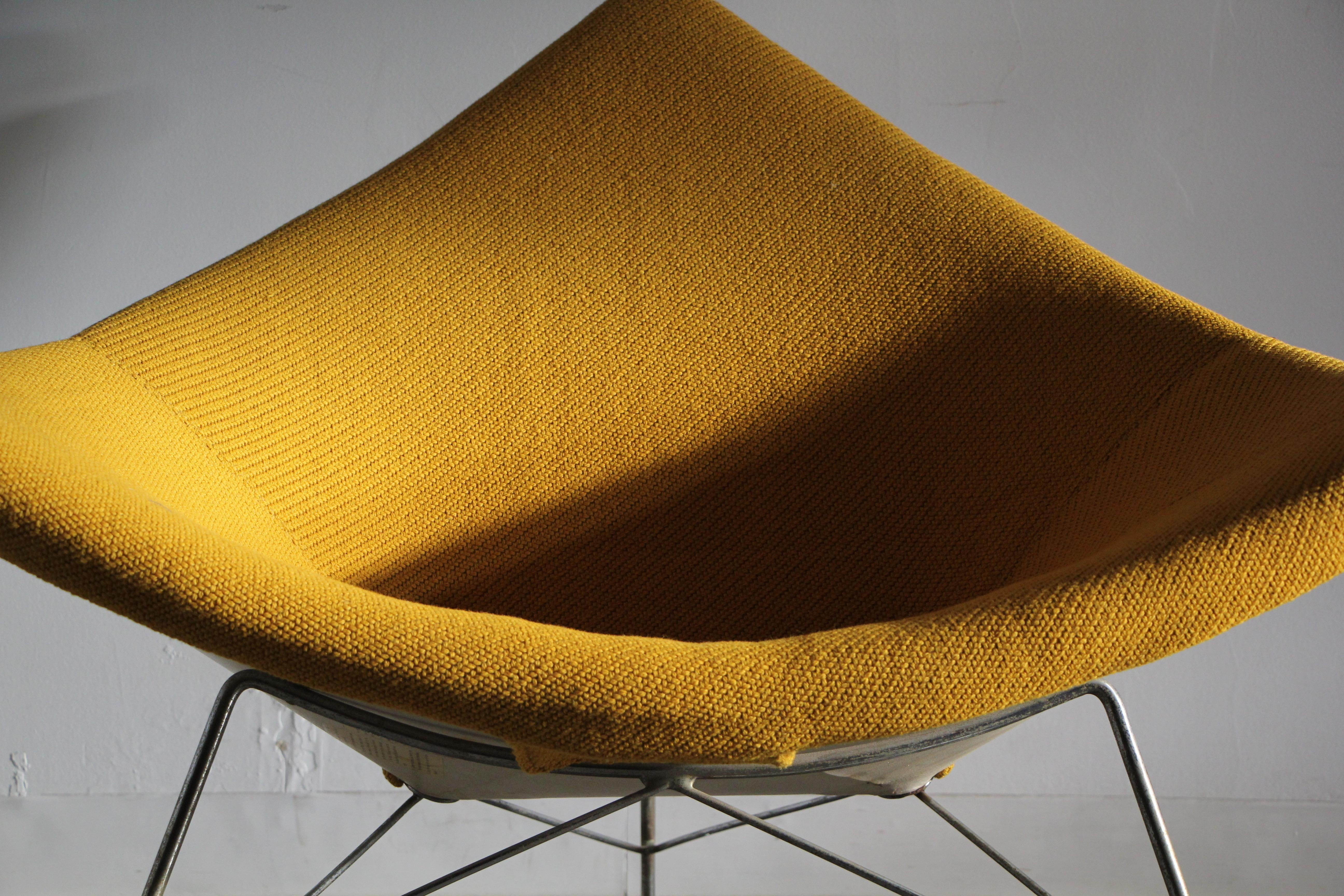 Mid-Century Modern George Nelson, 1st Edition “Coconut” Chair in Mustard Wool, 1950s