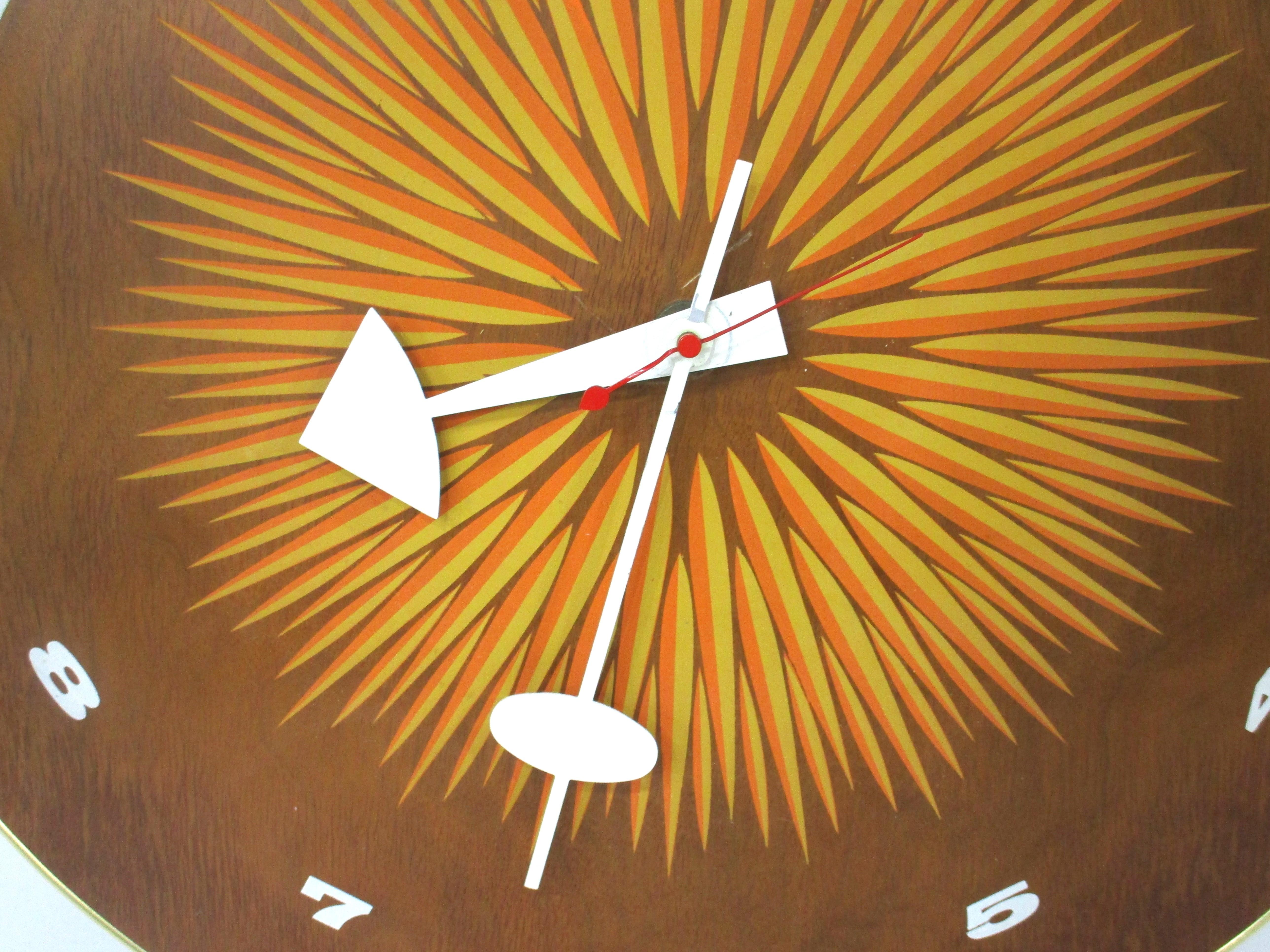 George Nelson #4756 Electric Walnut Wall Clock for Howard Miller  In Good Condition In Cincinnati, OH