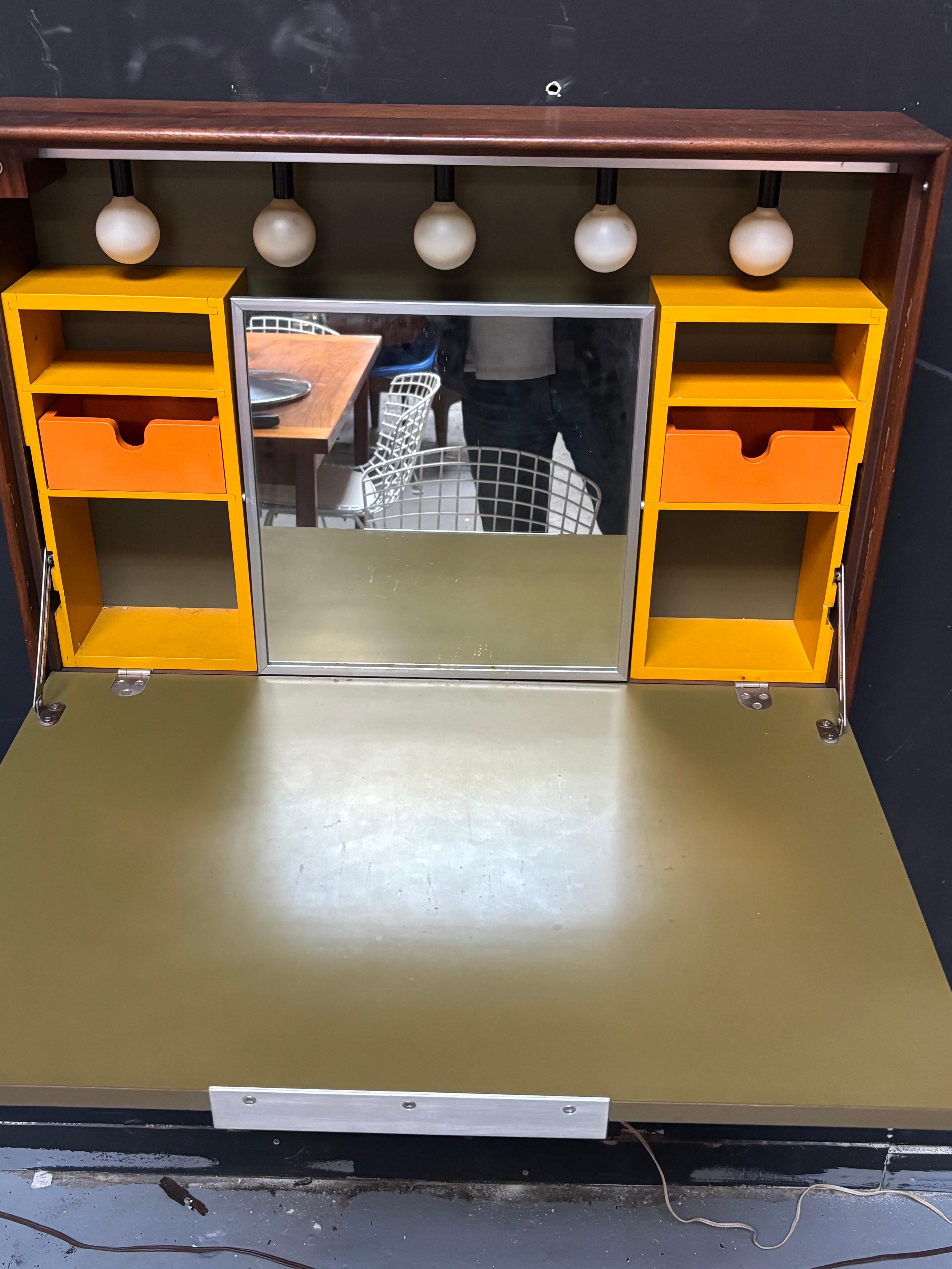 Meuble-lavabo suspendu George Nelson/ Alexander Girard en vente 2