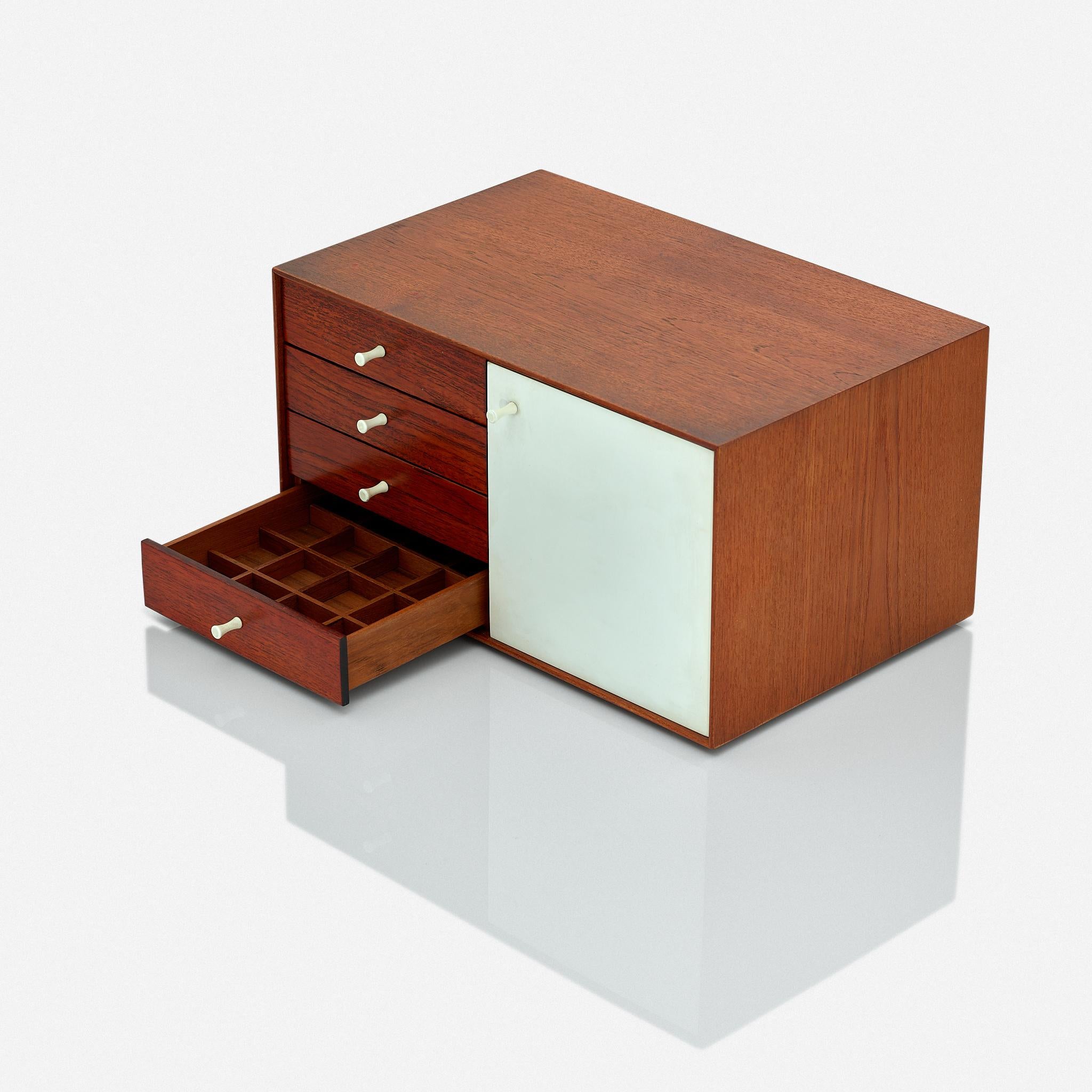 George Nelson & Associates pour Herman Miller Cabinet modèle 5211 en vente 1
