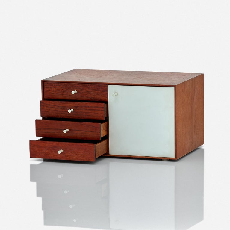 George Nelson & Associates for Herman Miller Cabinet Model 5211 For Sale 2