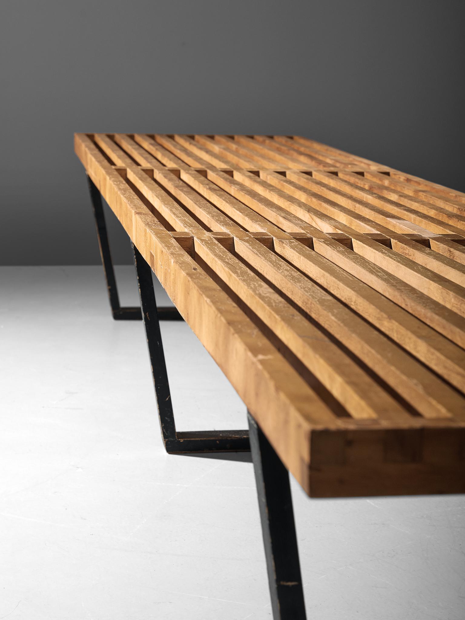 George Nelson & Associates Large '4492' Bench in Birch In Good Condition In Waalwijk, NL