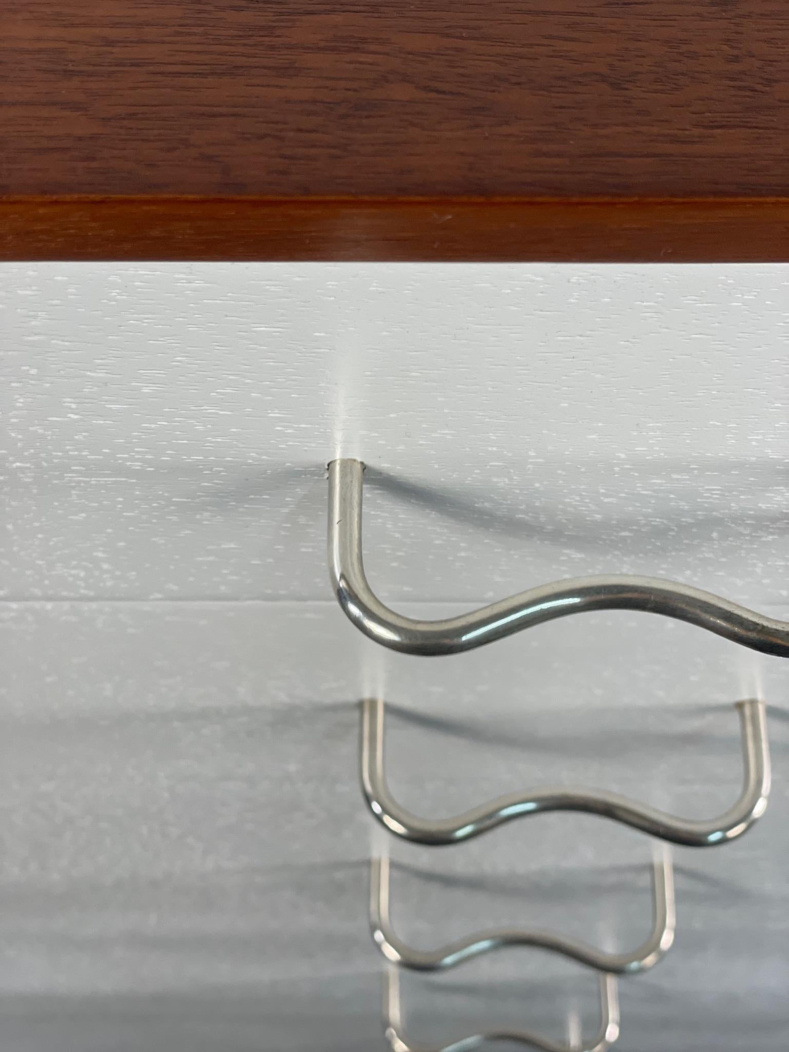 Laccato Comò della serie Basic di George Nelson per Herman Miller in bianco e noce. in vendita