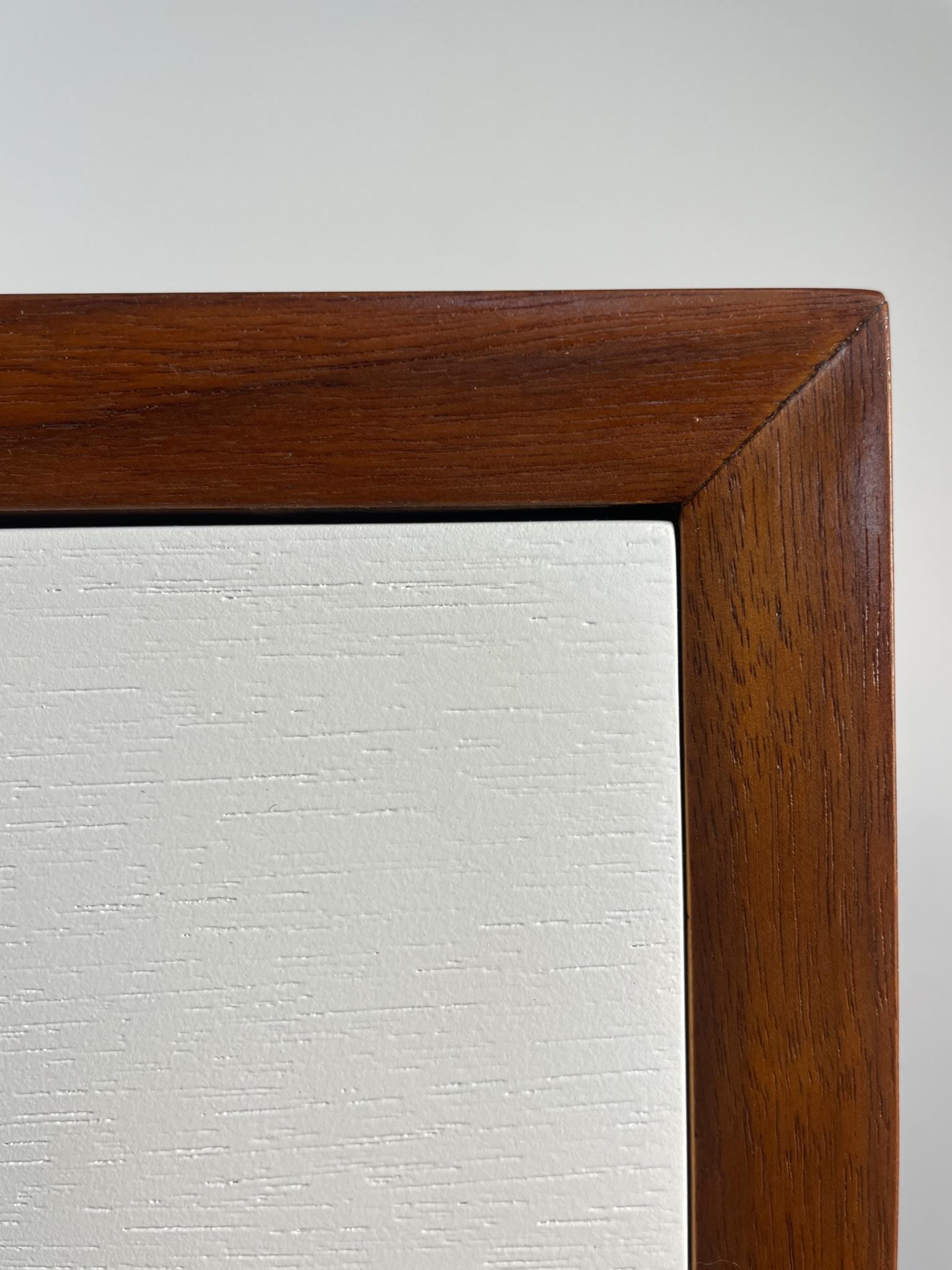 Metà XX secolo Comò della serie Basic di George Nelson per Herman Miller in bianco e noce. in vendita