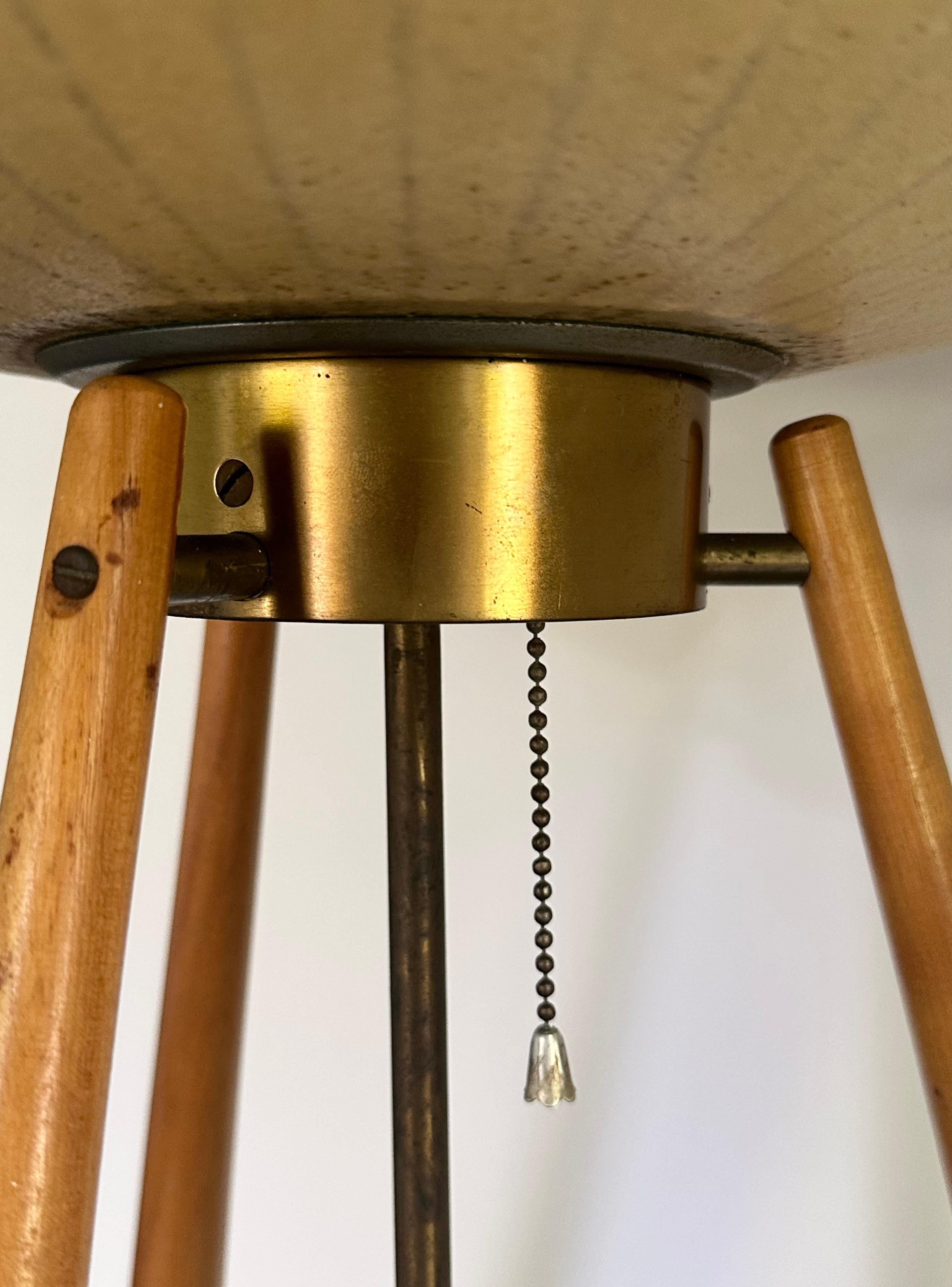 Rarissime lampadaire George Nelson Bubble Base tripode originale en bouleau années 1950 en vente 9