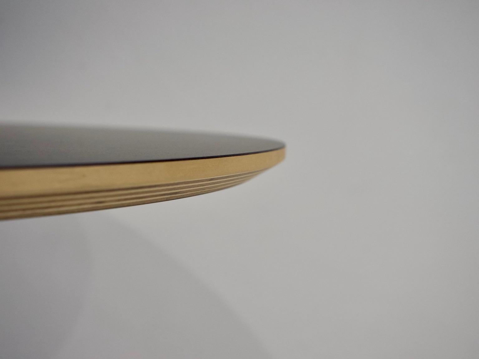 Laqué George Nelson Black Pedestal Table by Vitra en vente