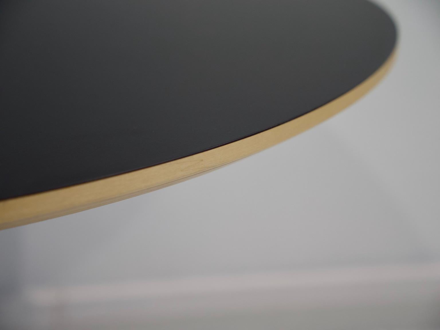 George Nelson Black Pedestal Table by Vitra en vente 1