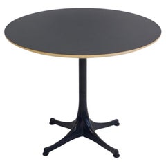 Schwarzer Sockeltisch von George Nelson von Vitra