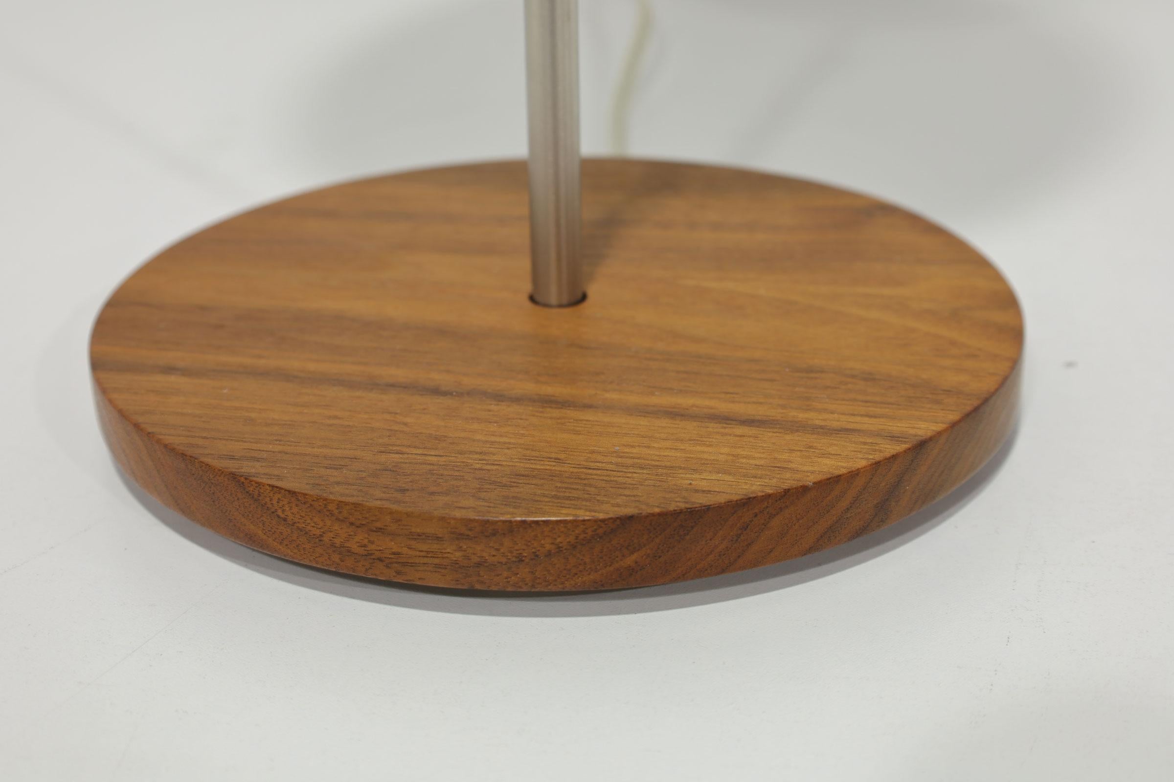 George Nelson Bubble Table Lamp by Modernica In Good Condition In Dallas, TX