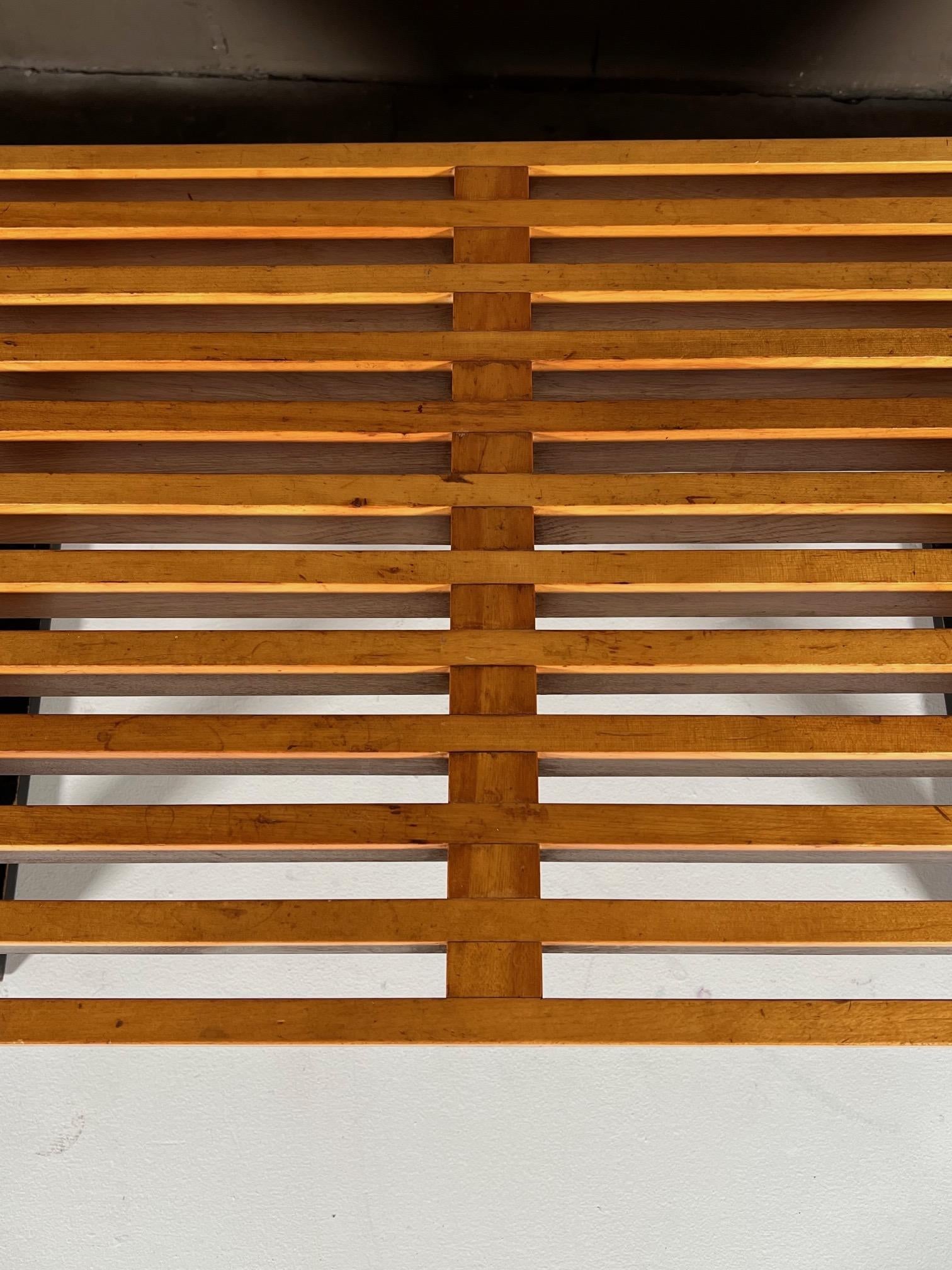 George Nelson Classic Slat Bench In Good Condition In St.Petersburg, FL