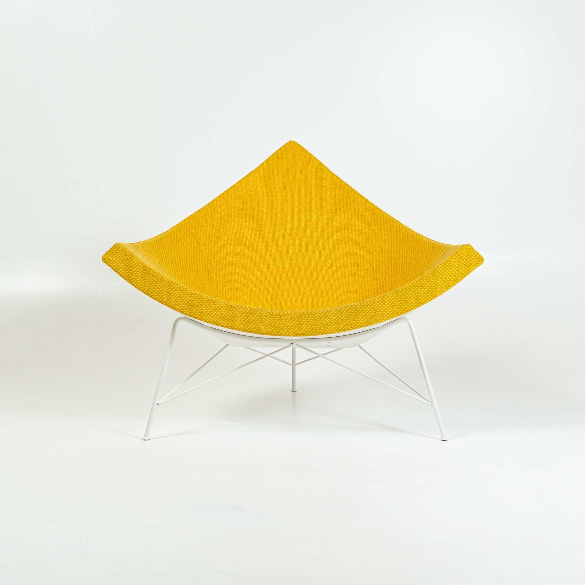 George Nelson Coconut Lounge Chair in Maharam Mode Goldenrod Fabrics For  Sale at 1stDibs