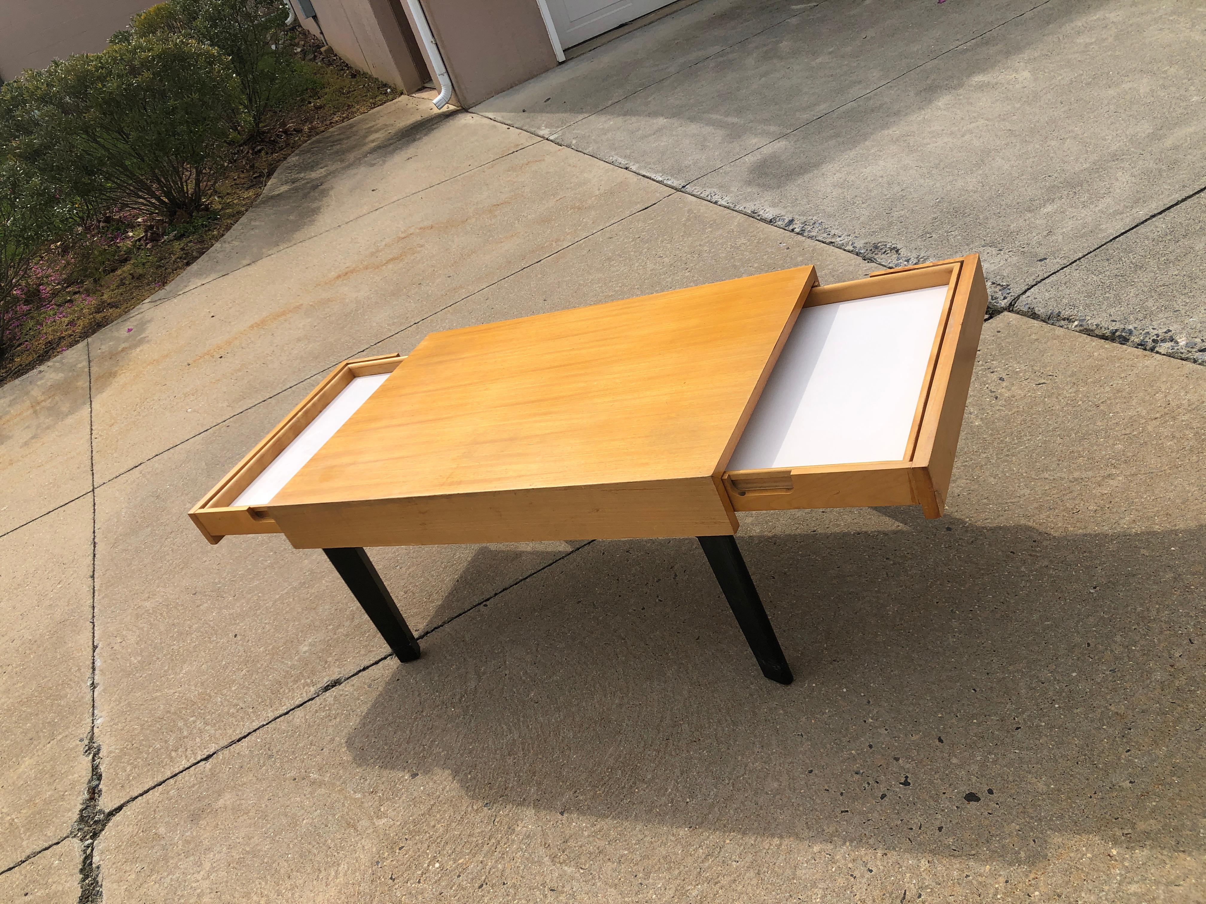 American George Nelson Coffee Table for Herman Miller Model 4652 For Sale