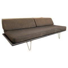 Cama de día diseñada por George Nelson