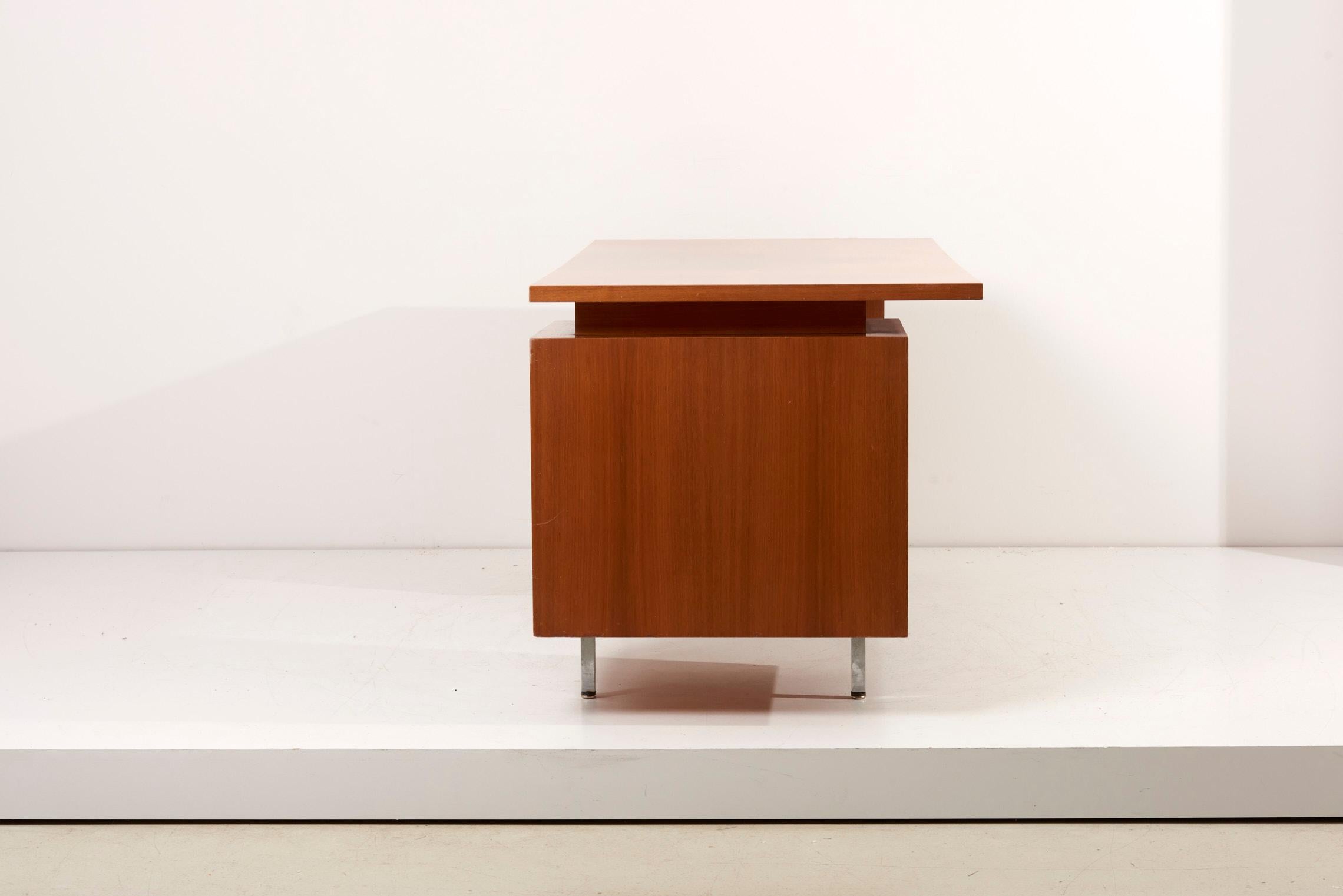 Mid-Century Modern George Nelson Desk for Herman Miller, 1960s For Sale