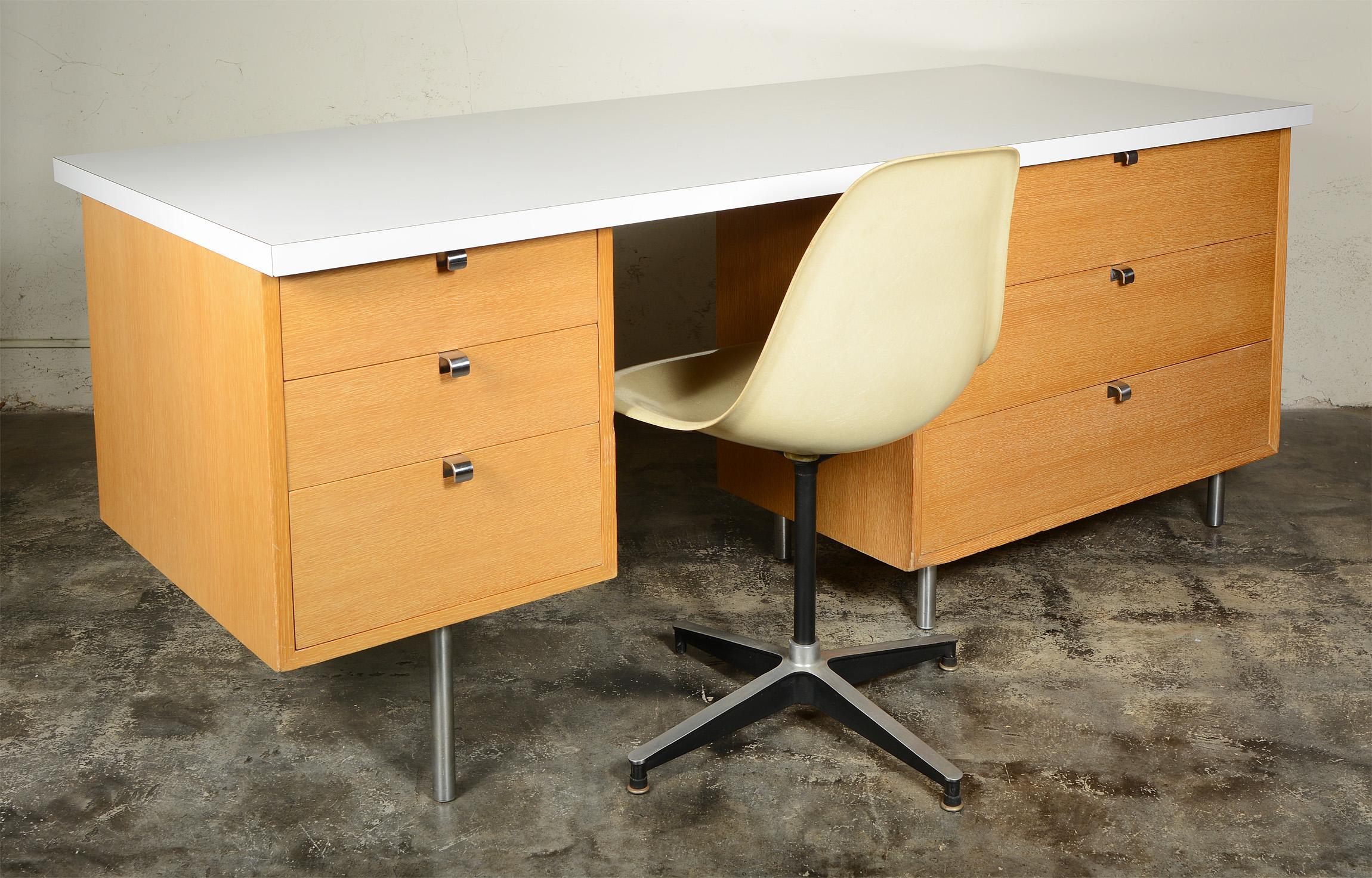 George Nelson Desk for Herman Miller In Good Condition For Sale In San Mateo, CA