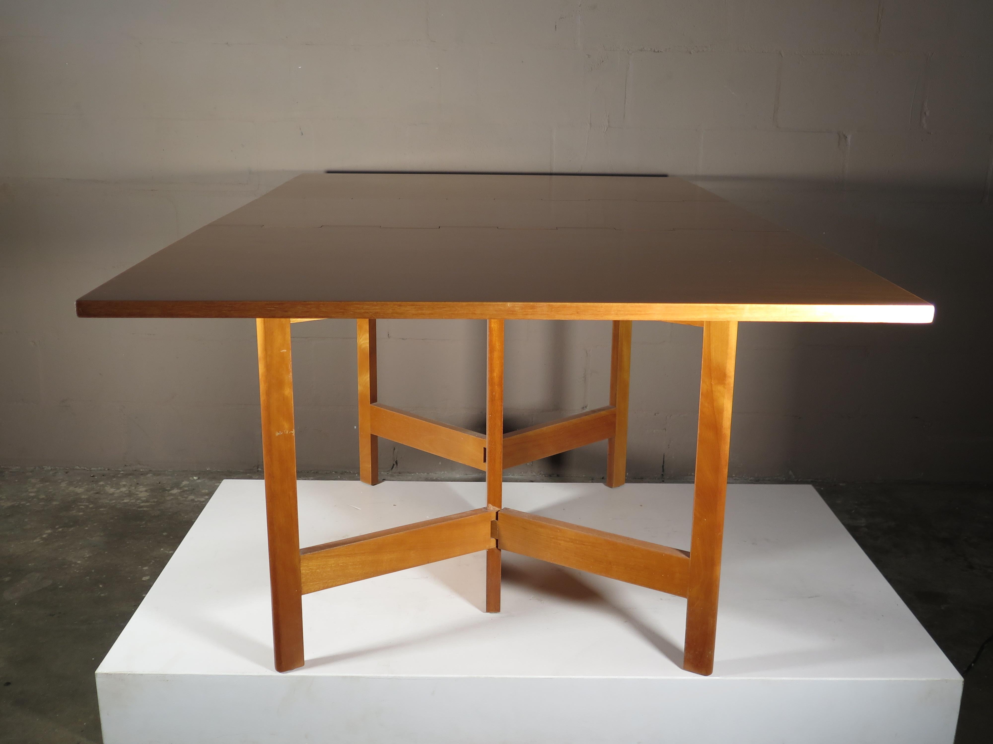 Mahogany George Nelson Drop Leaf Table ca' 1950s Herman Miller