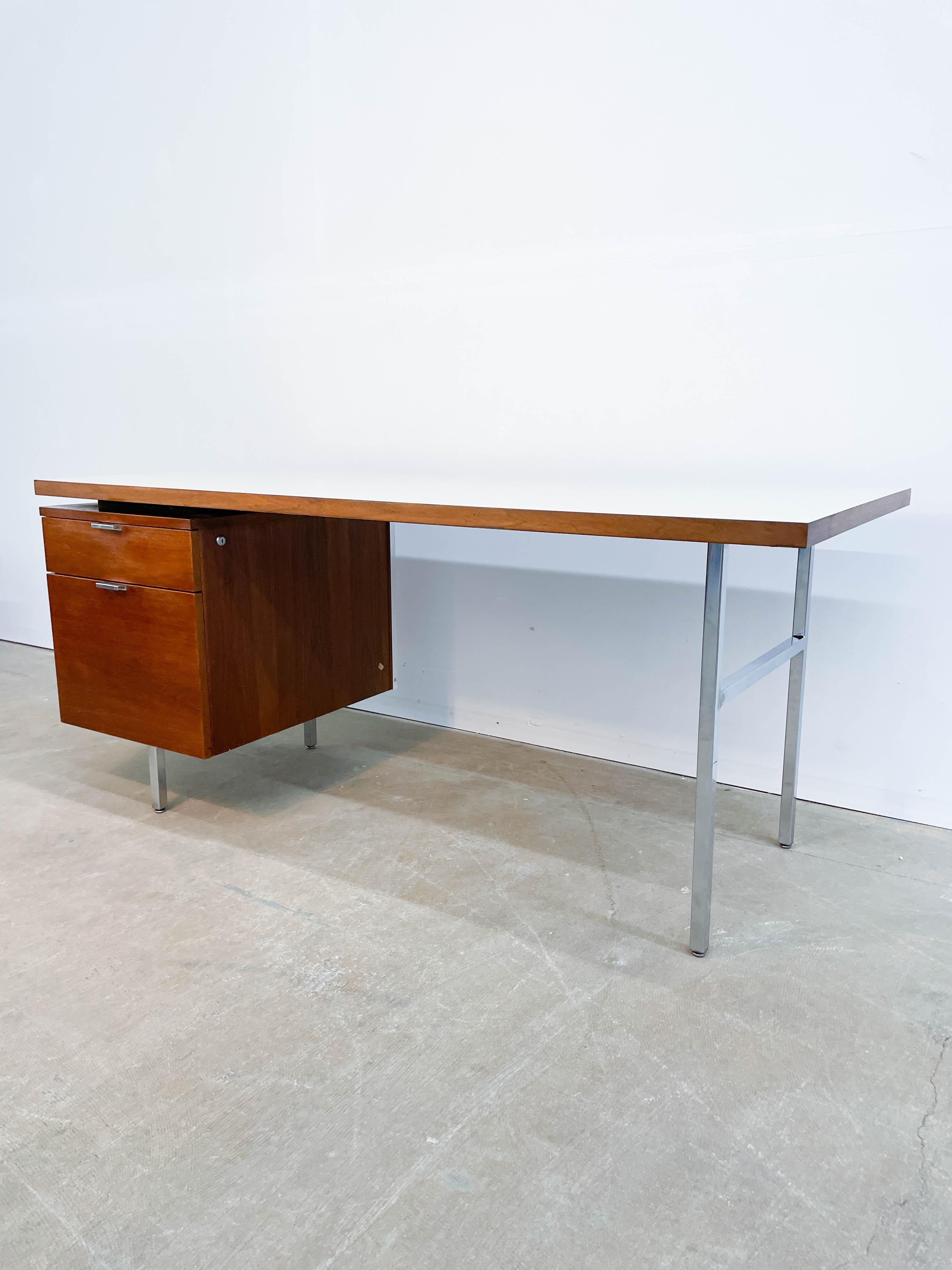 George Nelson Eog Desk with Off-White Top 3