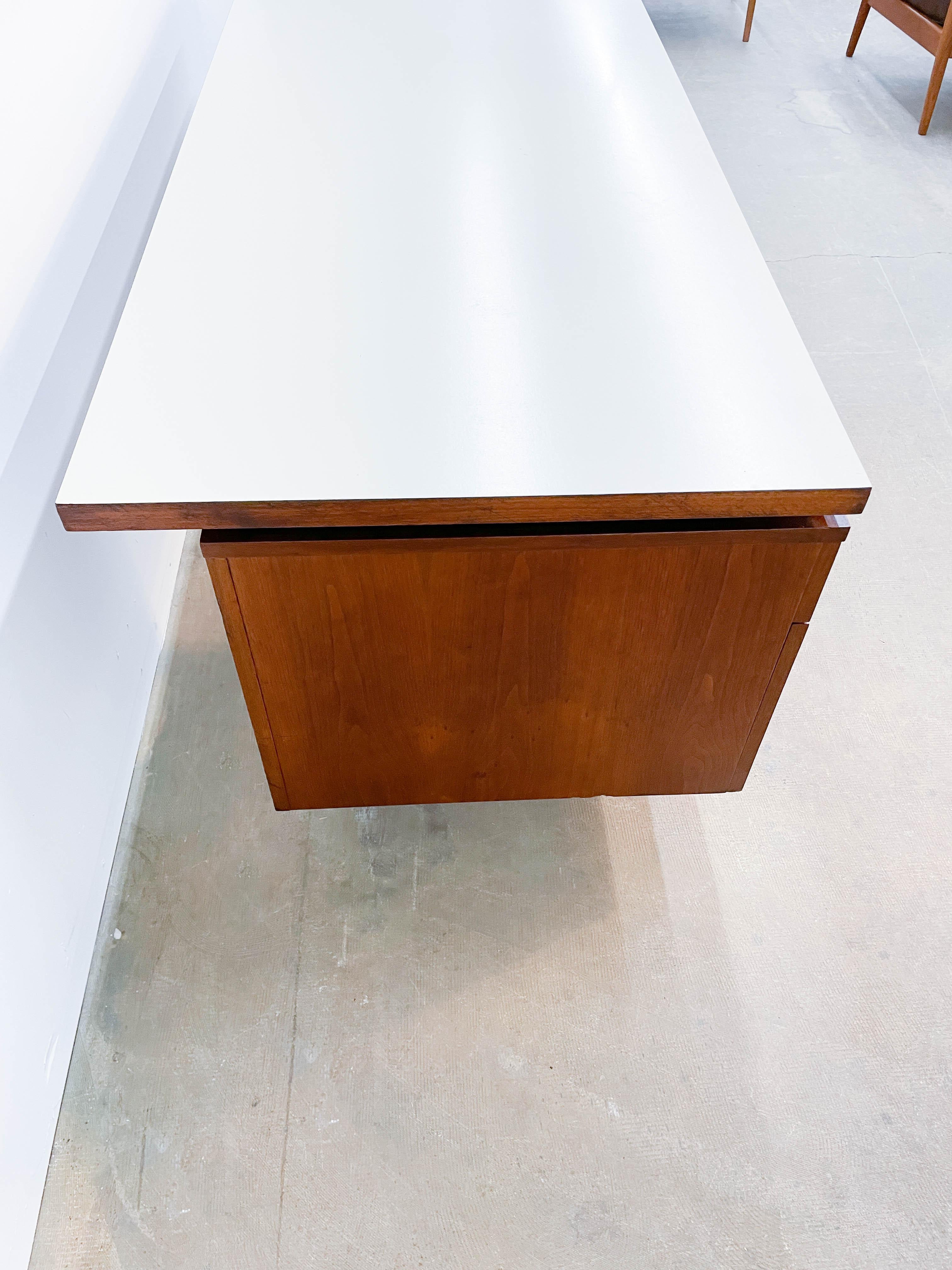 George Nelson Eog Desk with Off-White Top 4