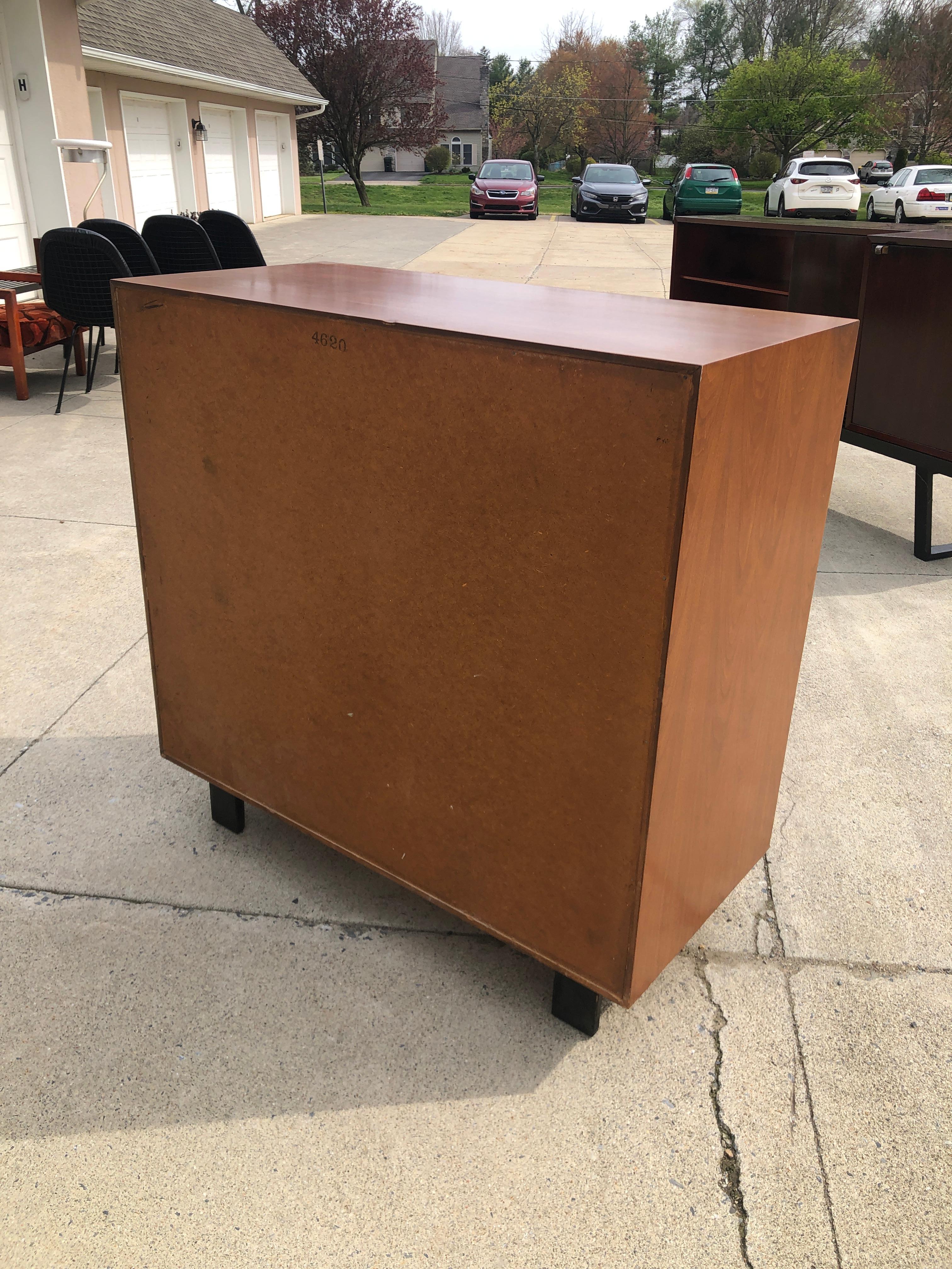 George Nelson Five Drawers Square Shape Mid-Century Modern Walnut High Chest In Good Condition For Sale In Allentown, PA