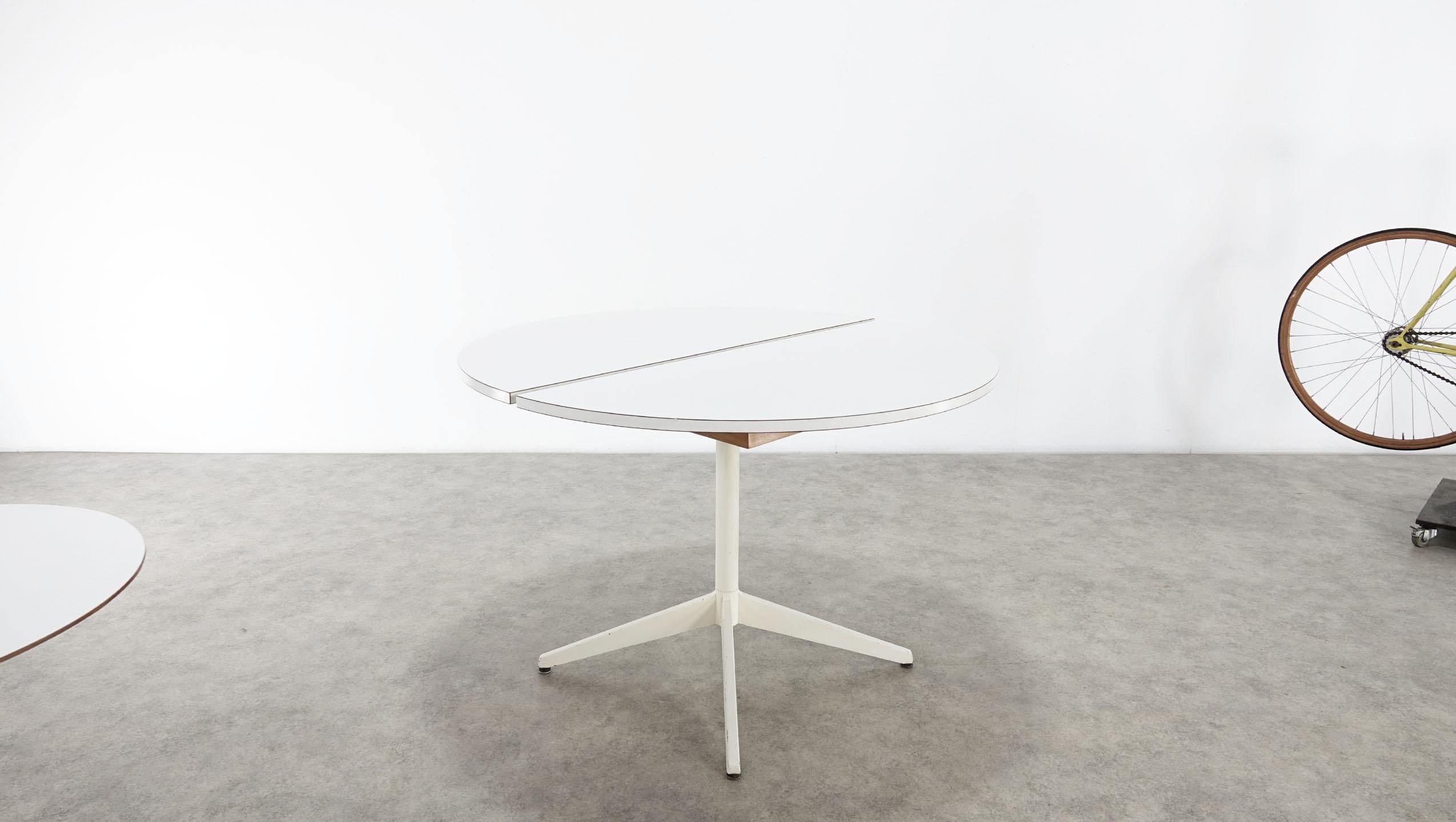 George Nelson for Contura, Herman Miller White Laminate Dining Table In Good Condition In Munster, NRW