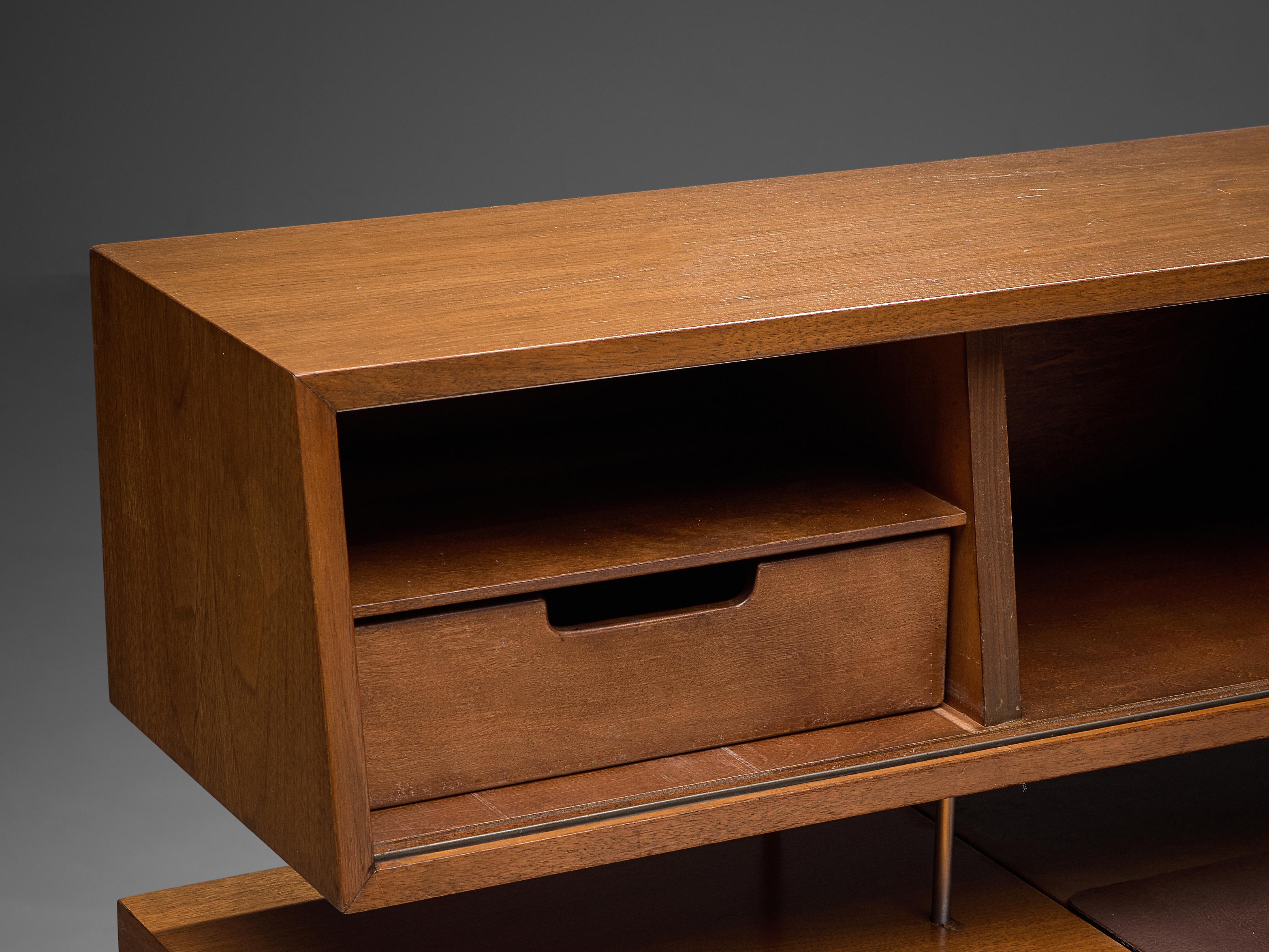 George Nelson for H. Miller '4658' Desk in Walnut, Leather and Steel In Good Condition In Waalwijk, NL