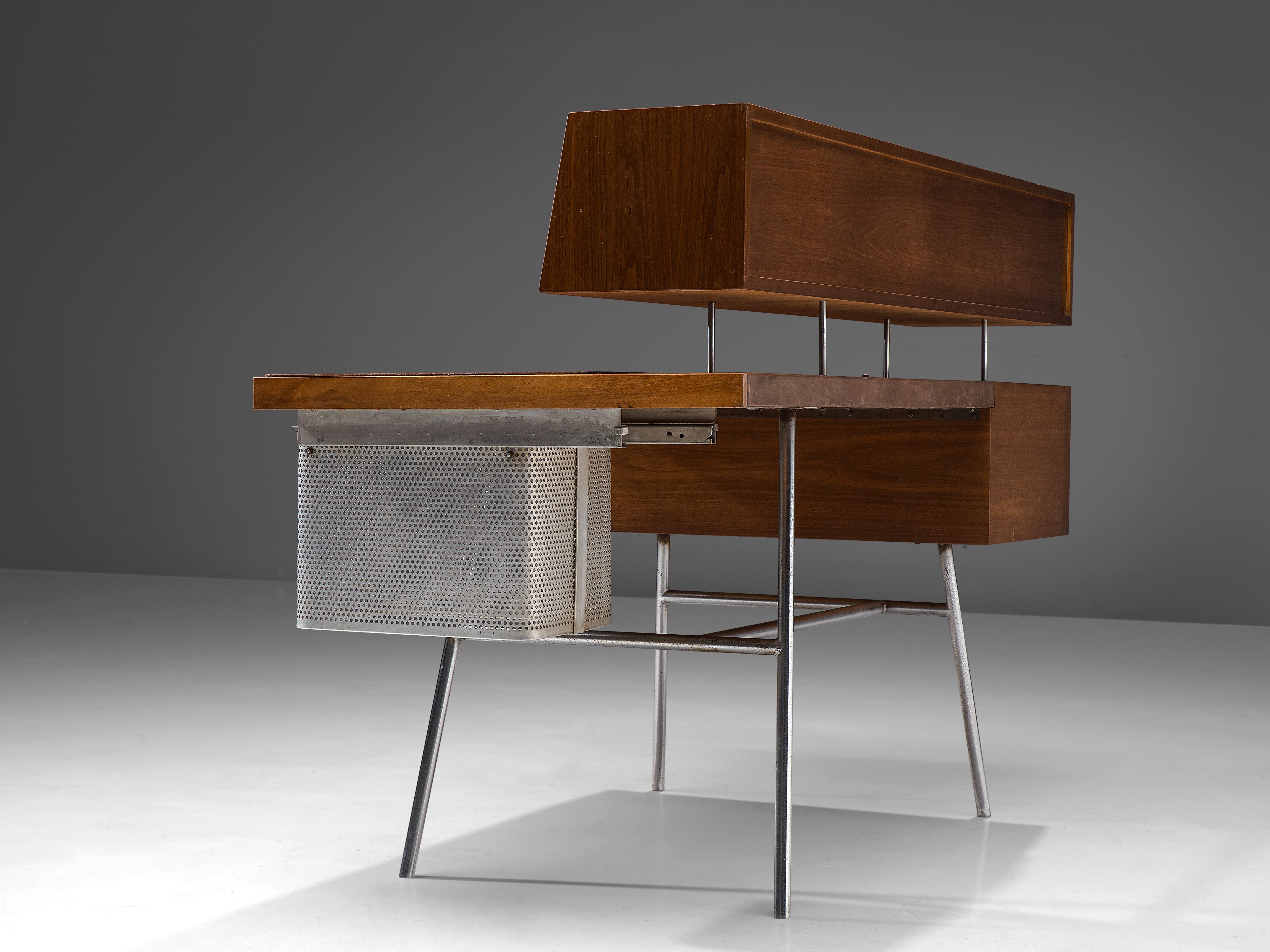 George Nelson for H. Miller Desk Model 4658 in Walnut, Leather and Steel In Good Condition In Waalwijk, NL