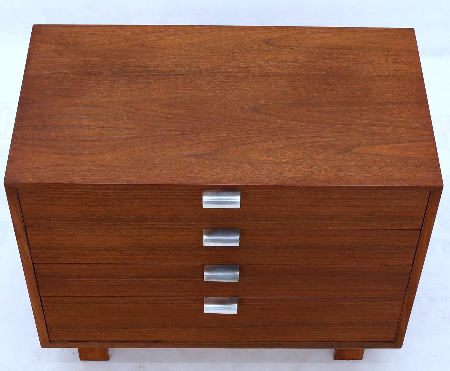 20th Century George Nelson for Herman Miller 4 Drawers Walnut Dresser Bachelor Chest Cabinet