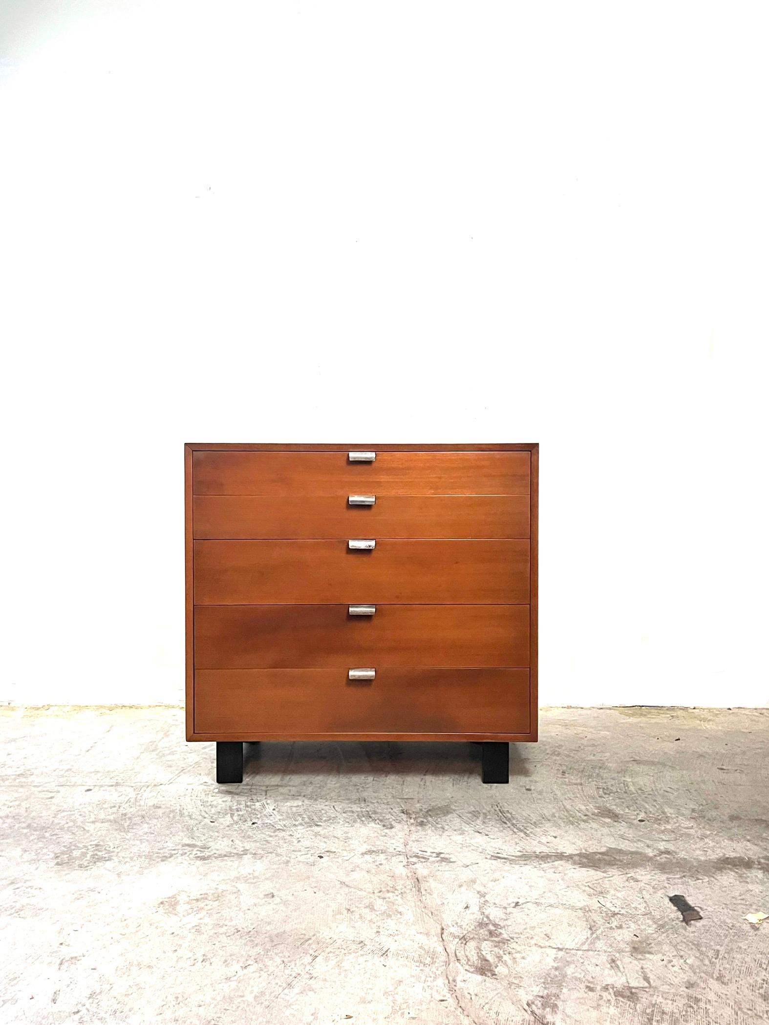 Walnut George Nelson for Herman Miller 5 Drawer Mid-Century Modern Dresser, circa 1950s For Sale