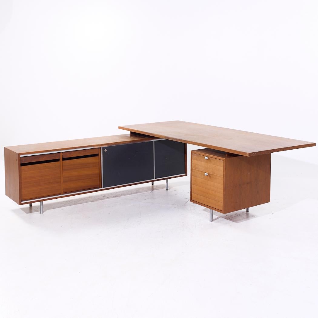 Mid-Century Modern George Nelson for Herman Miller Executive Office Group Walnut Desk & Return For Sale